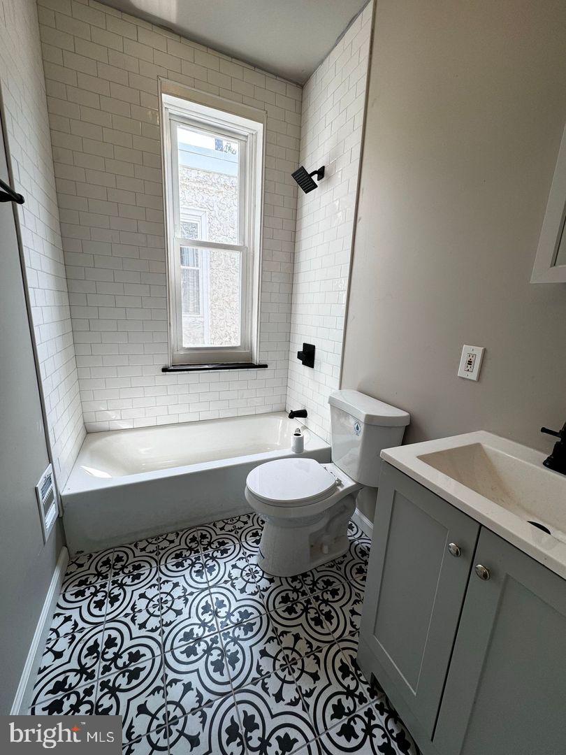 STRAWBERRY MANSION - Residential Lease