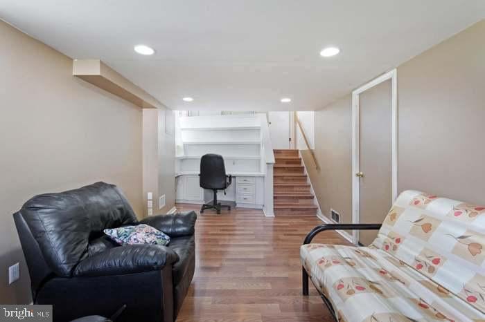 318 OAK LANE