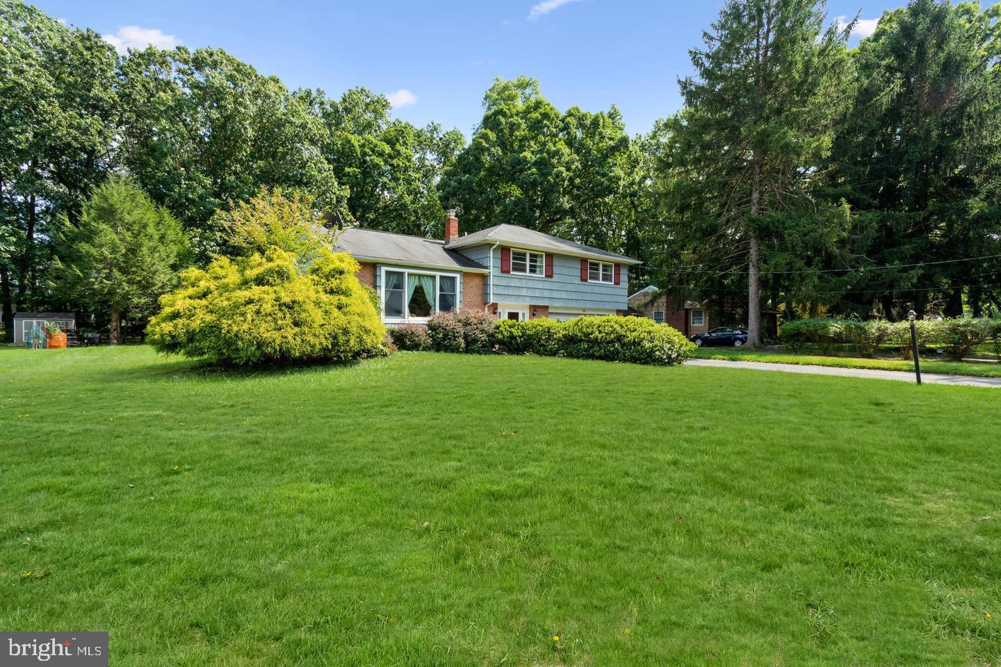 318 OAK LANE