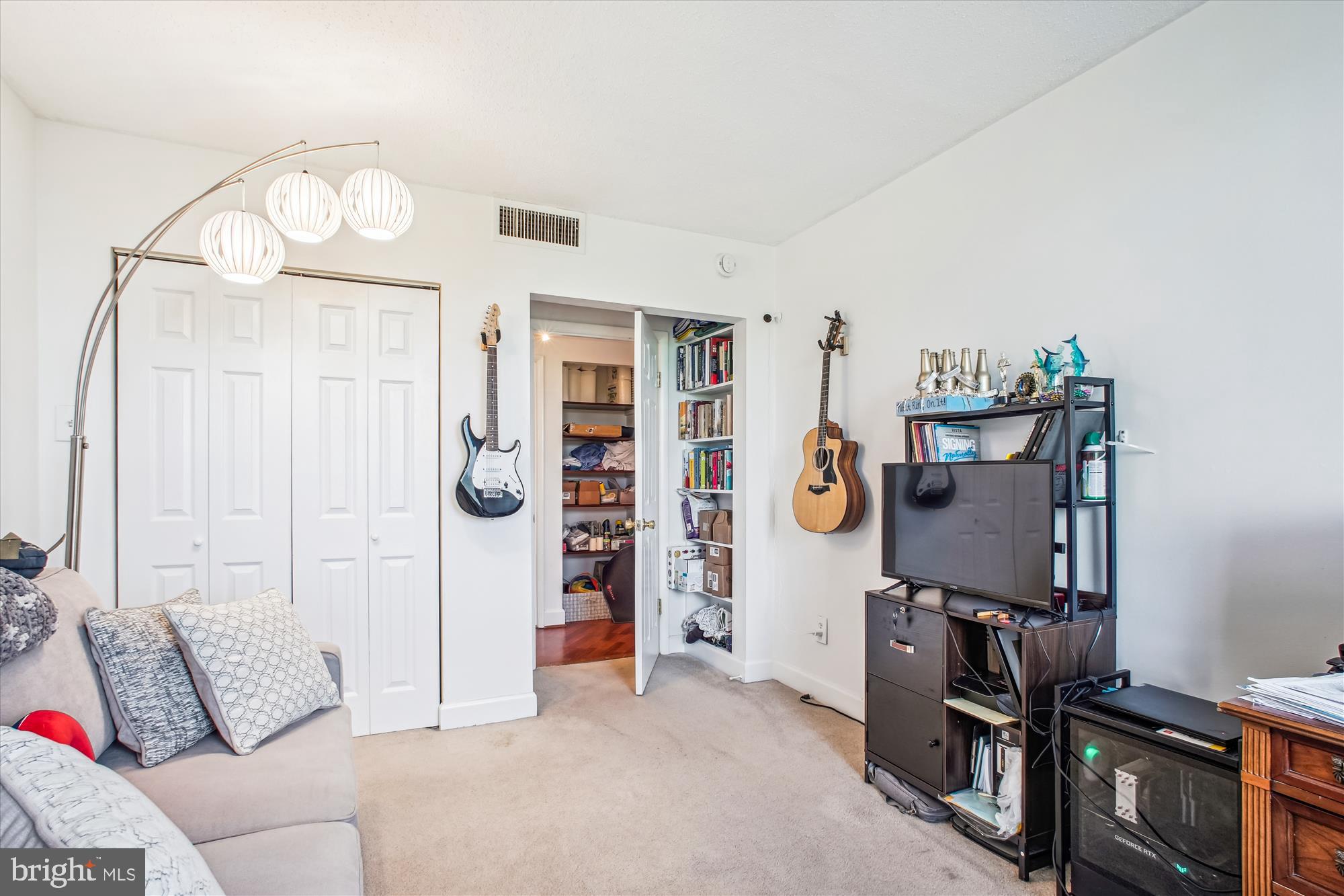 OLYMPUS - Residential Lease