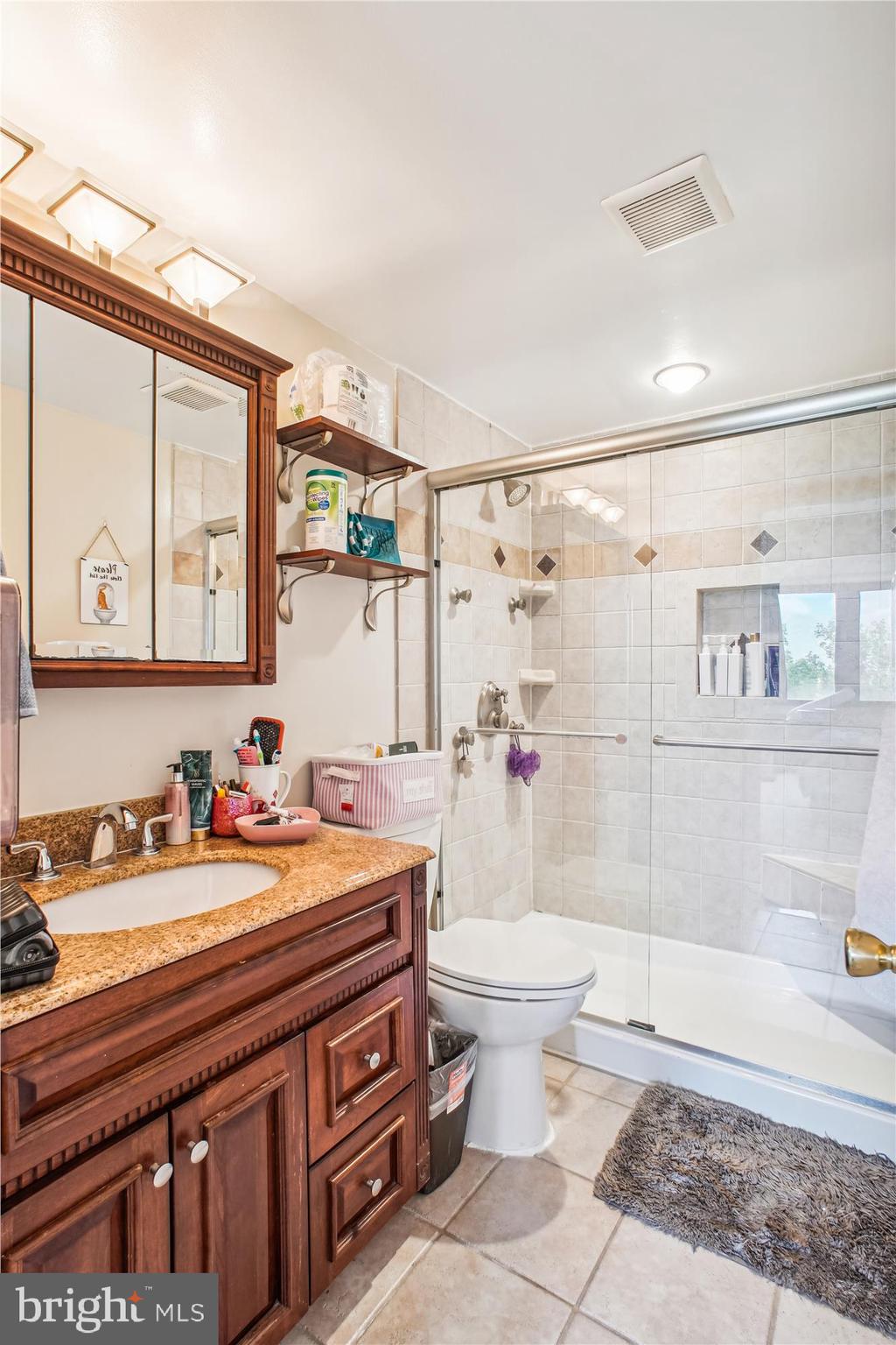 OLYMPUS - Residential Lease