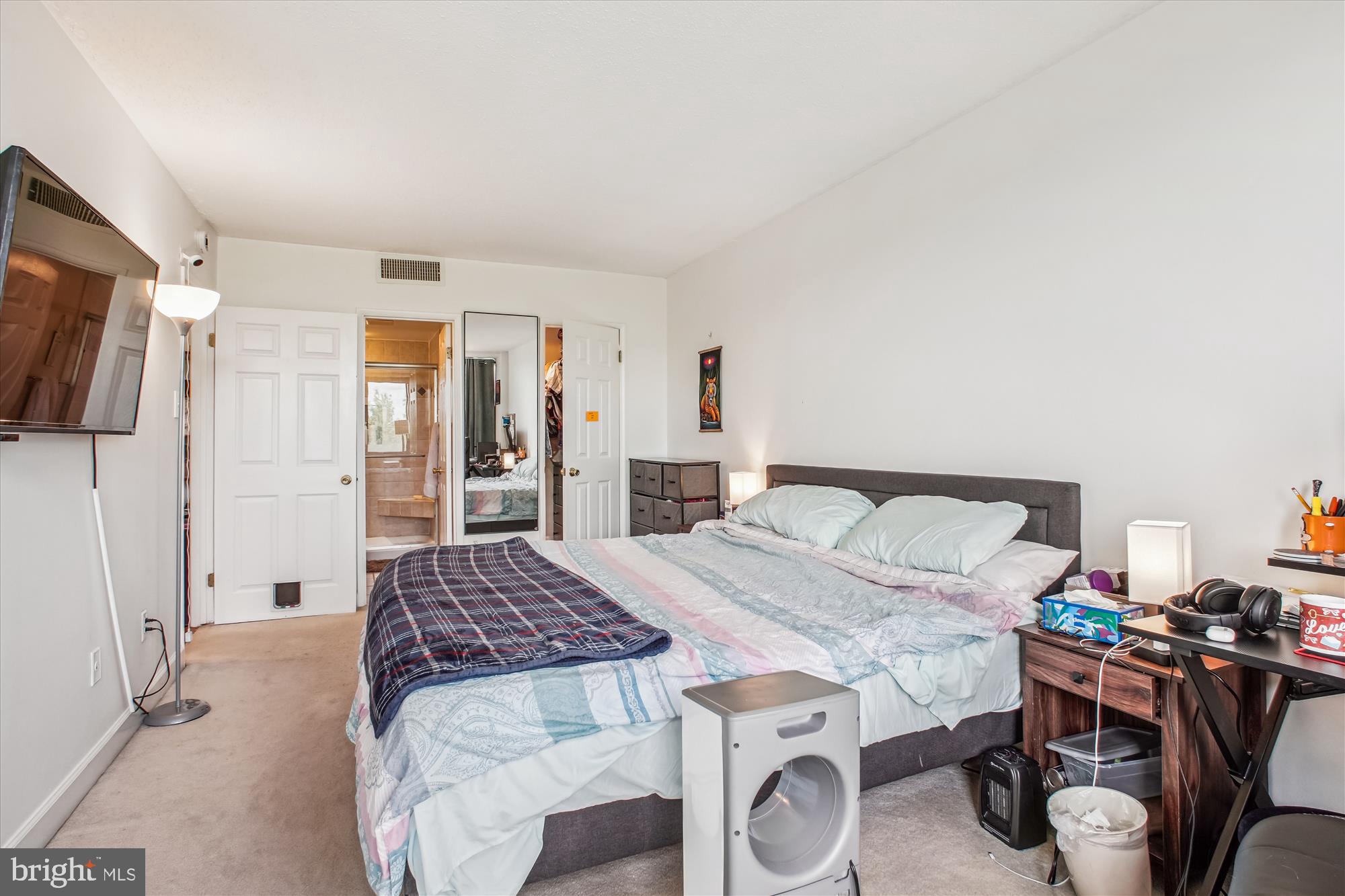 OLYMPUS - Residential Lease