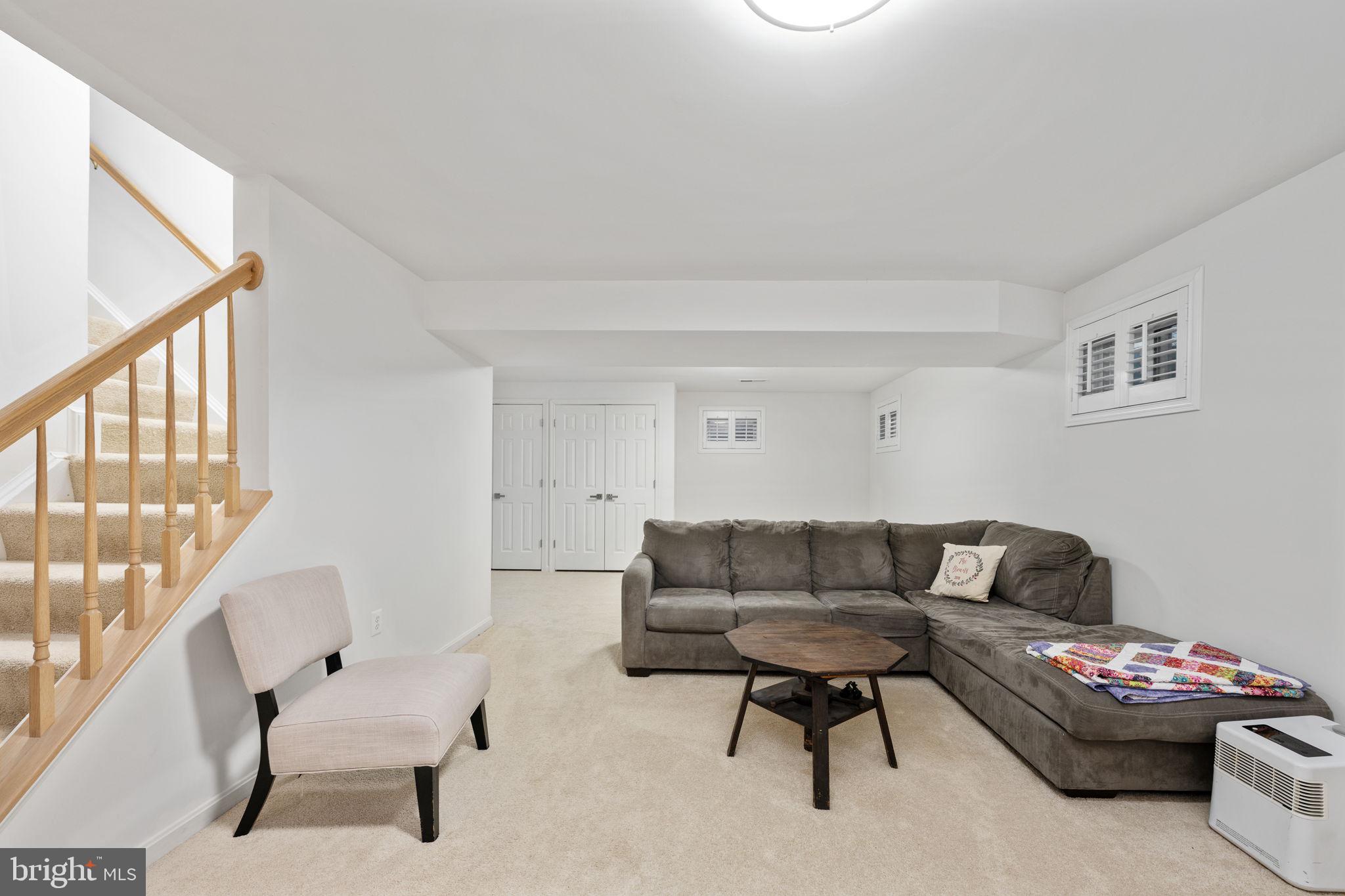 MEADOWS OF MINNIEVILLE - Residential