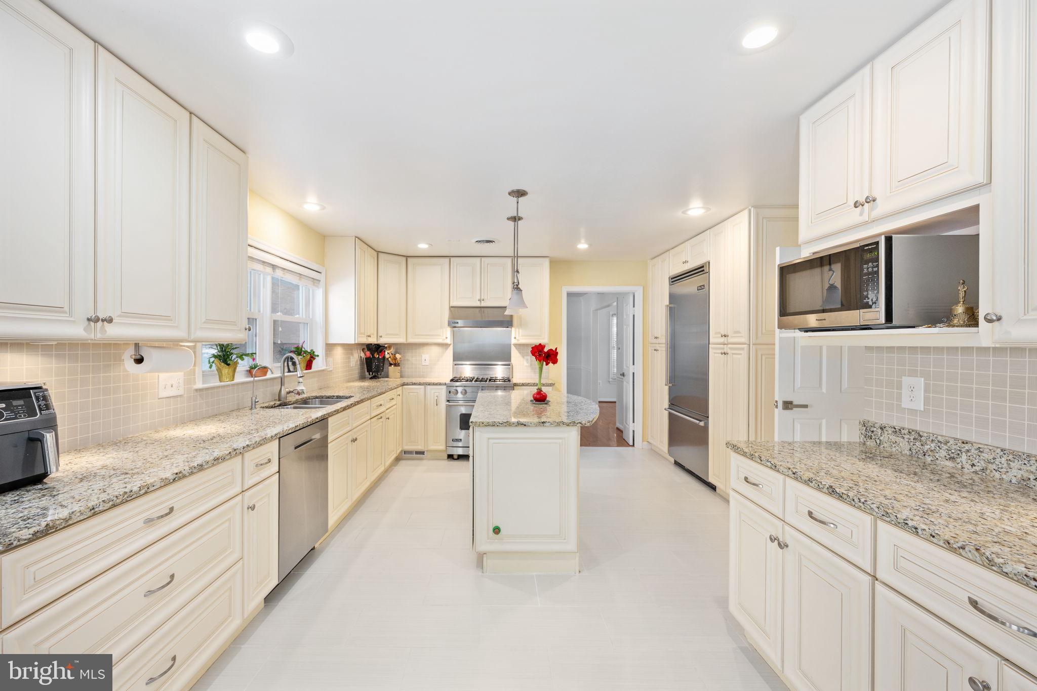 MEADOWS OF MINNIEVILLE - Residential