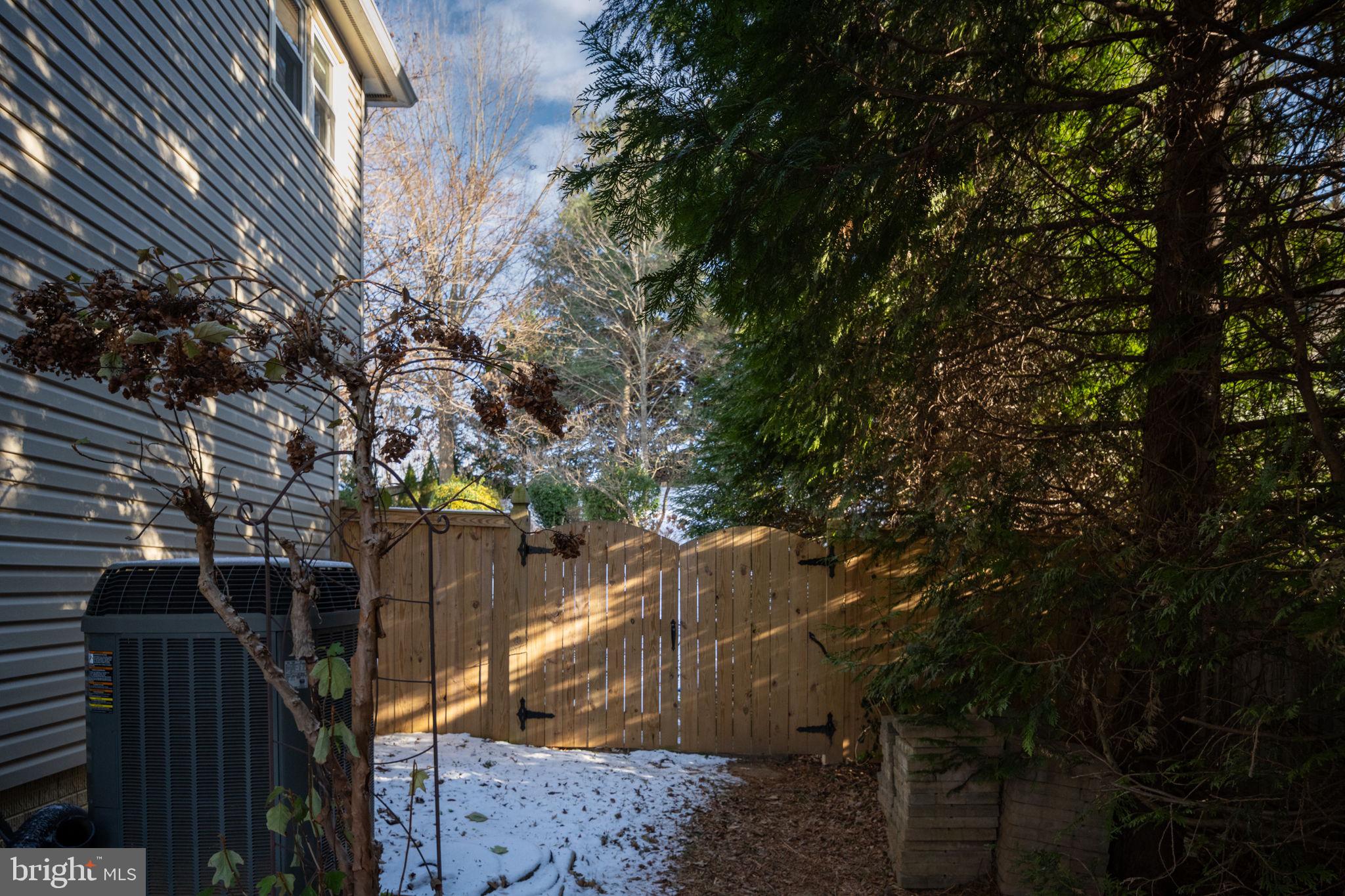 MEADOWS OF MINNIEVILLE - Residential