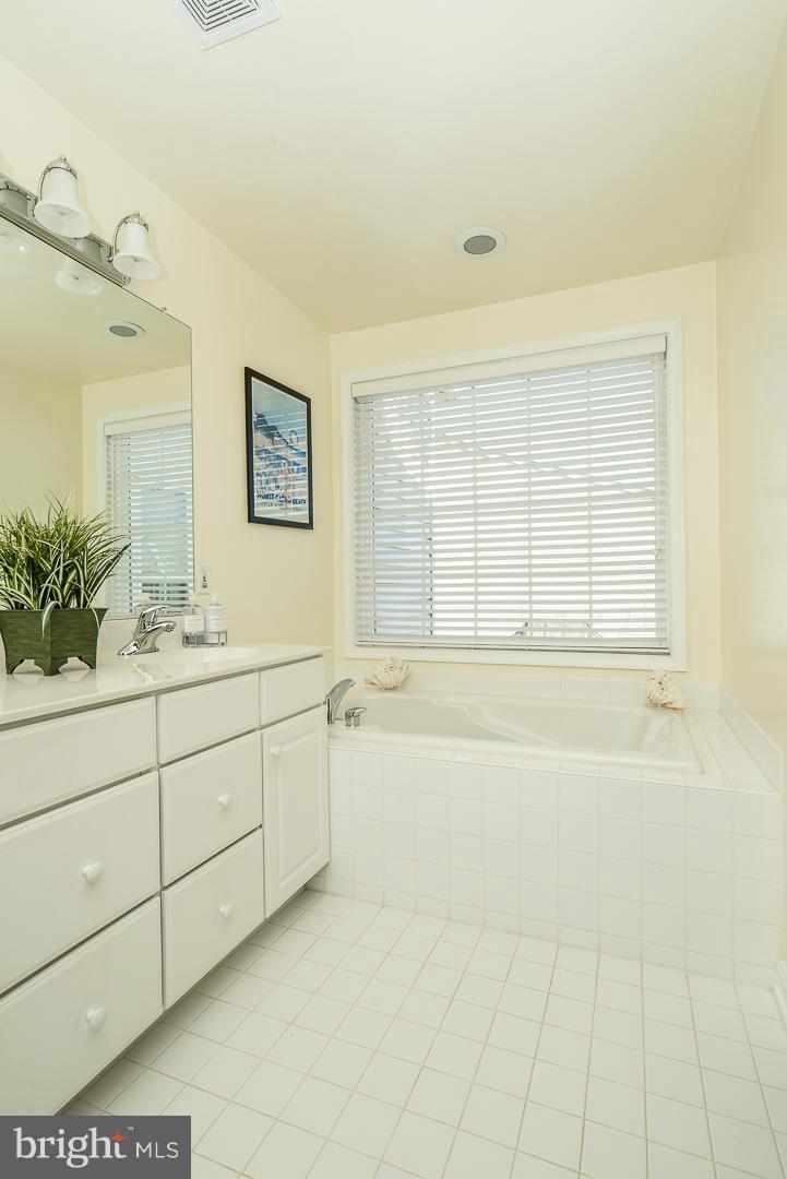 FAIRCREST - Residential