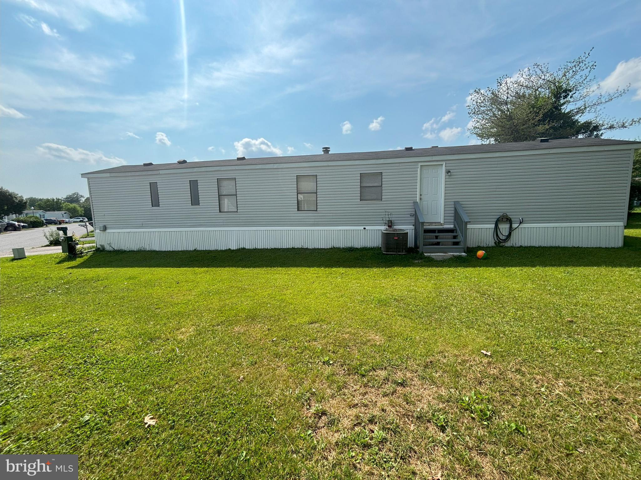 135 COWHIDE CIRCLE