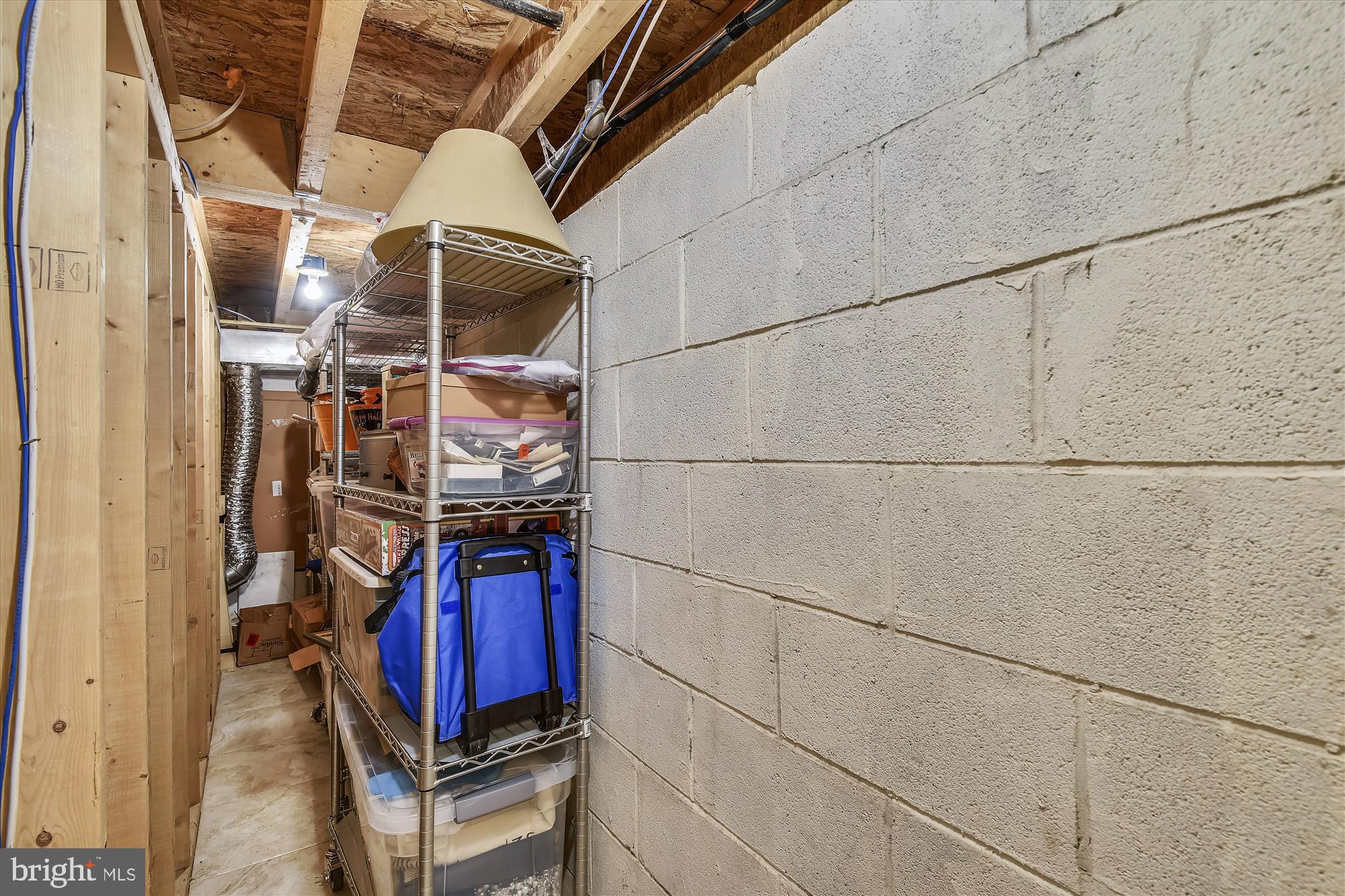 LACEY WOODS - Residential