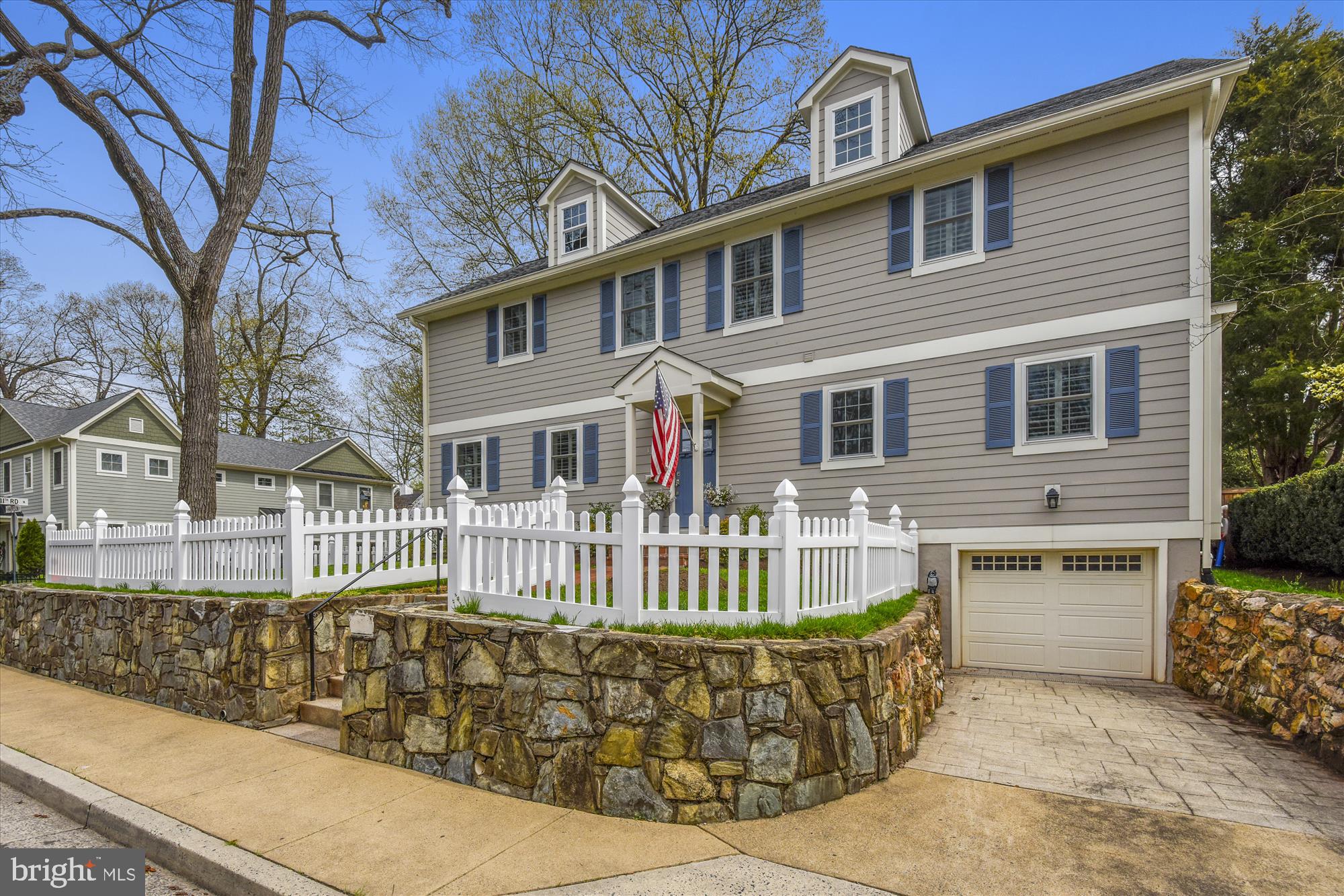 LACEY WOODS - Residential