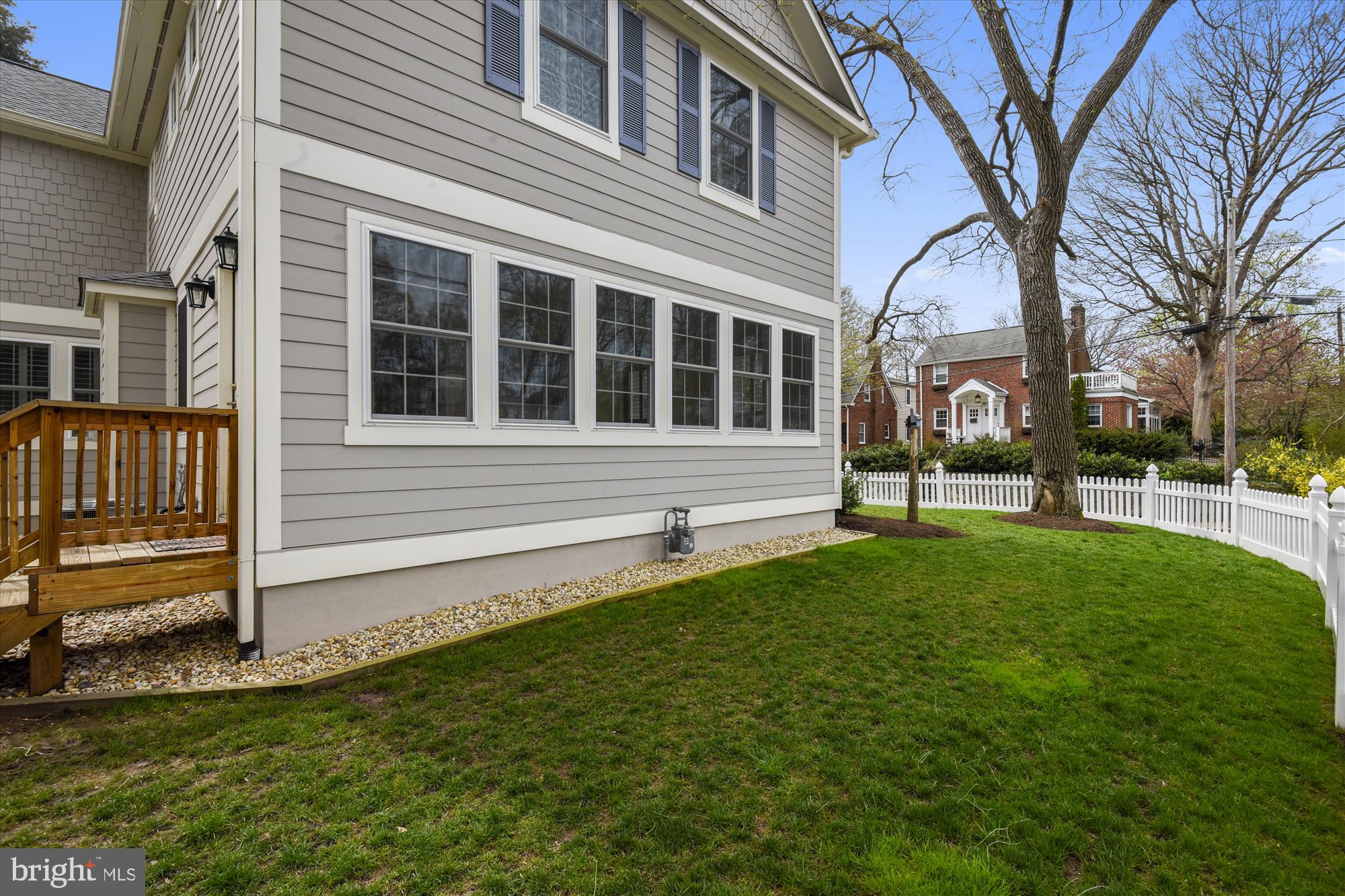 LACEY WOODS - Residential