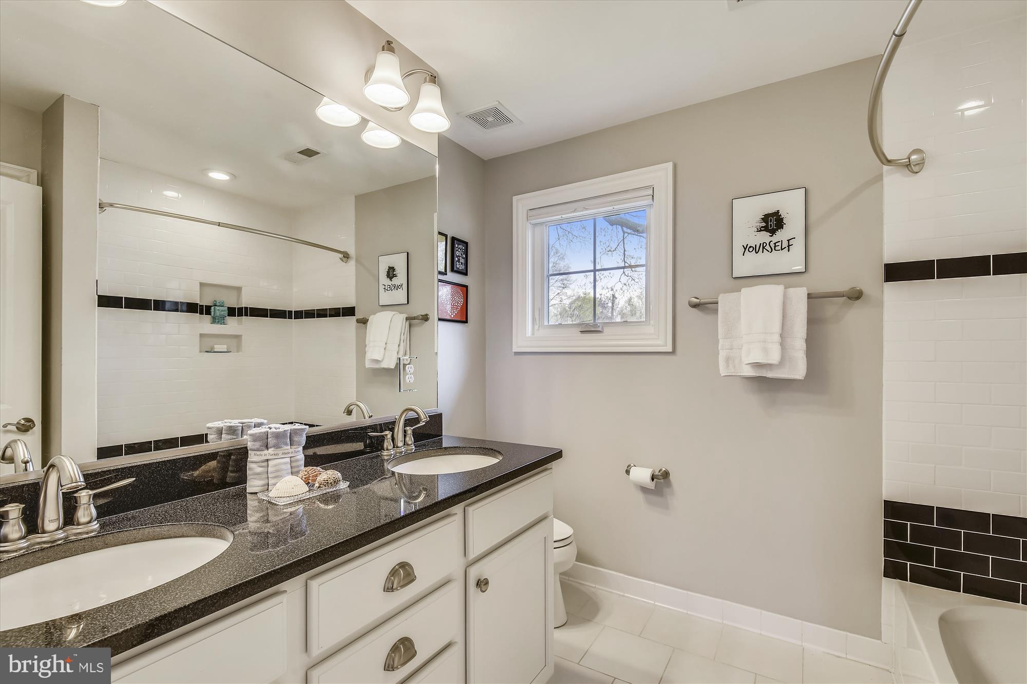 LACEY WOODS - Residential