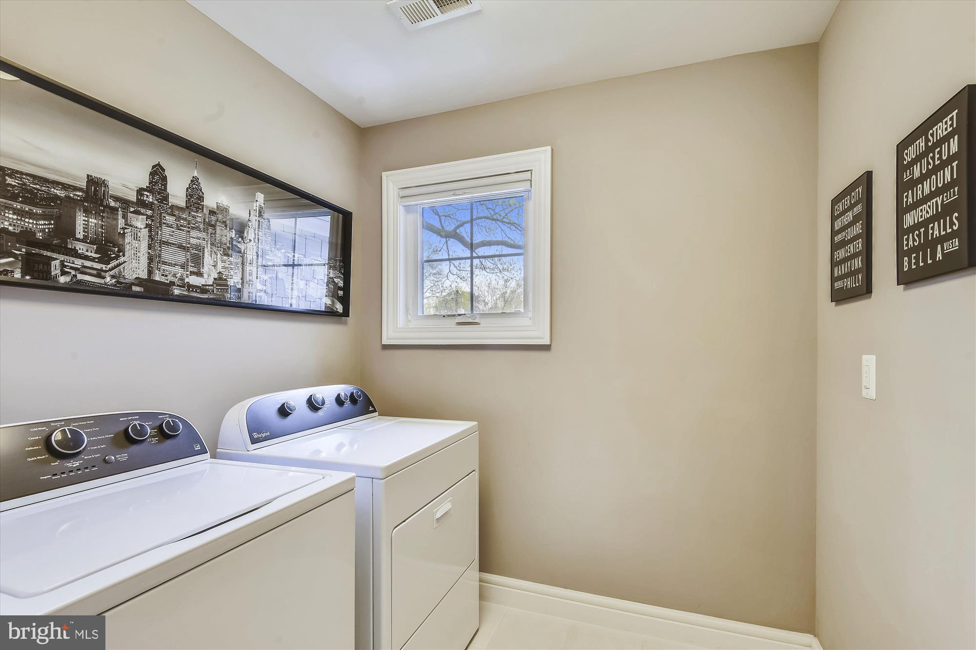 LACEY WOODS - Residential