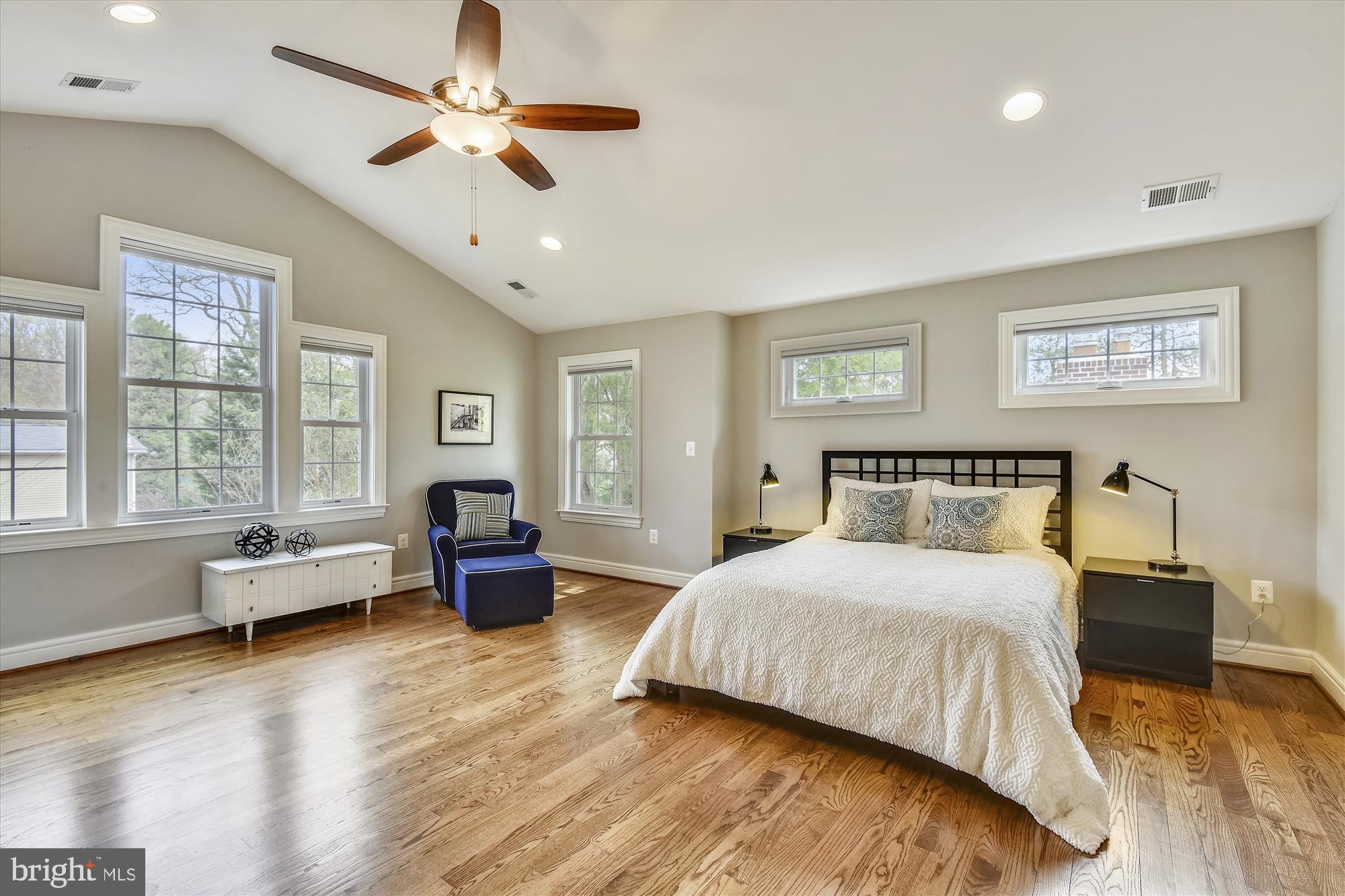 LACEY WOODS - Residential