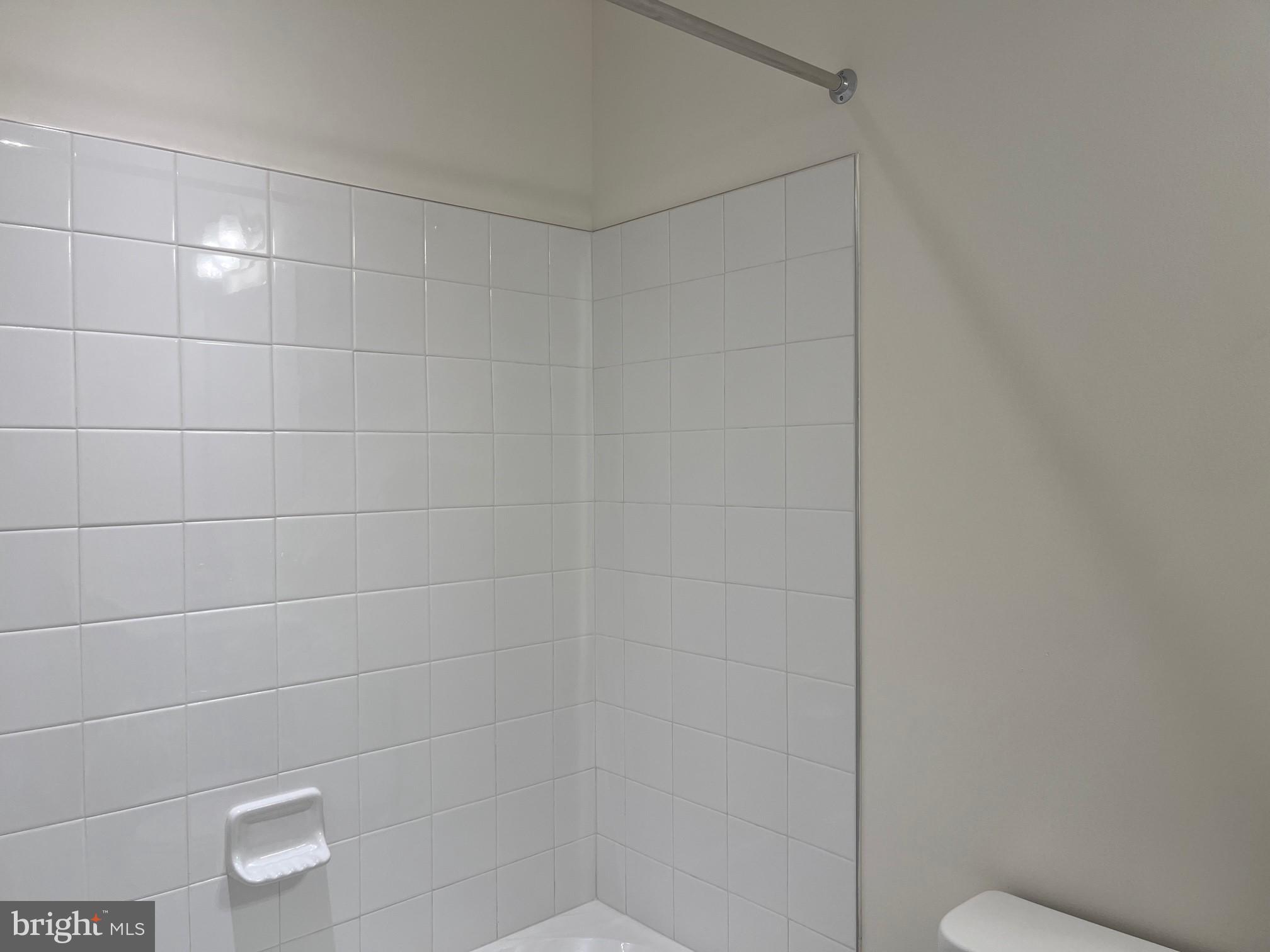 OVERLOOK AT RIVERSIDE TOWNHOMES - Residential