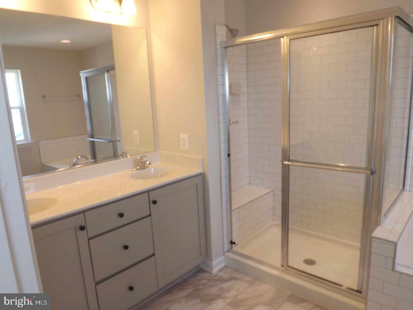 OVERLOOK AT RIVERSIDE TOWNHOMES - Residential