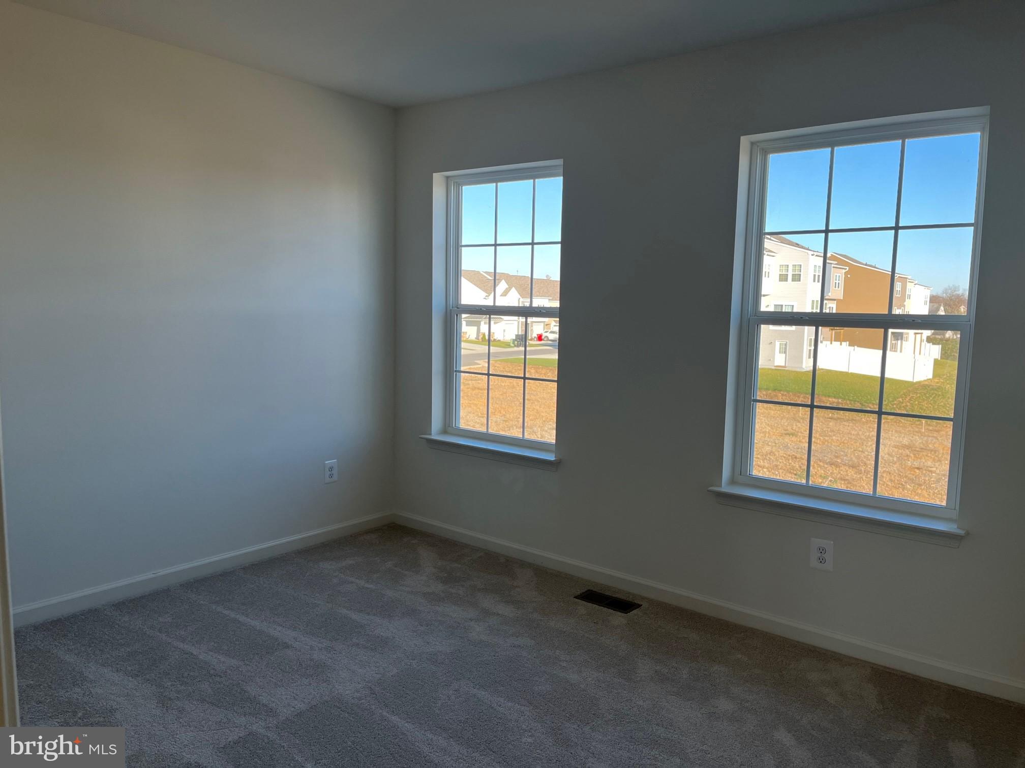 OVERLOOK AT RIVERSIDE TOWNHOMES - Residential