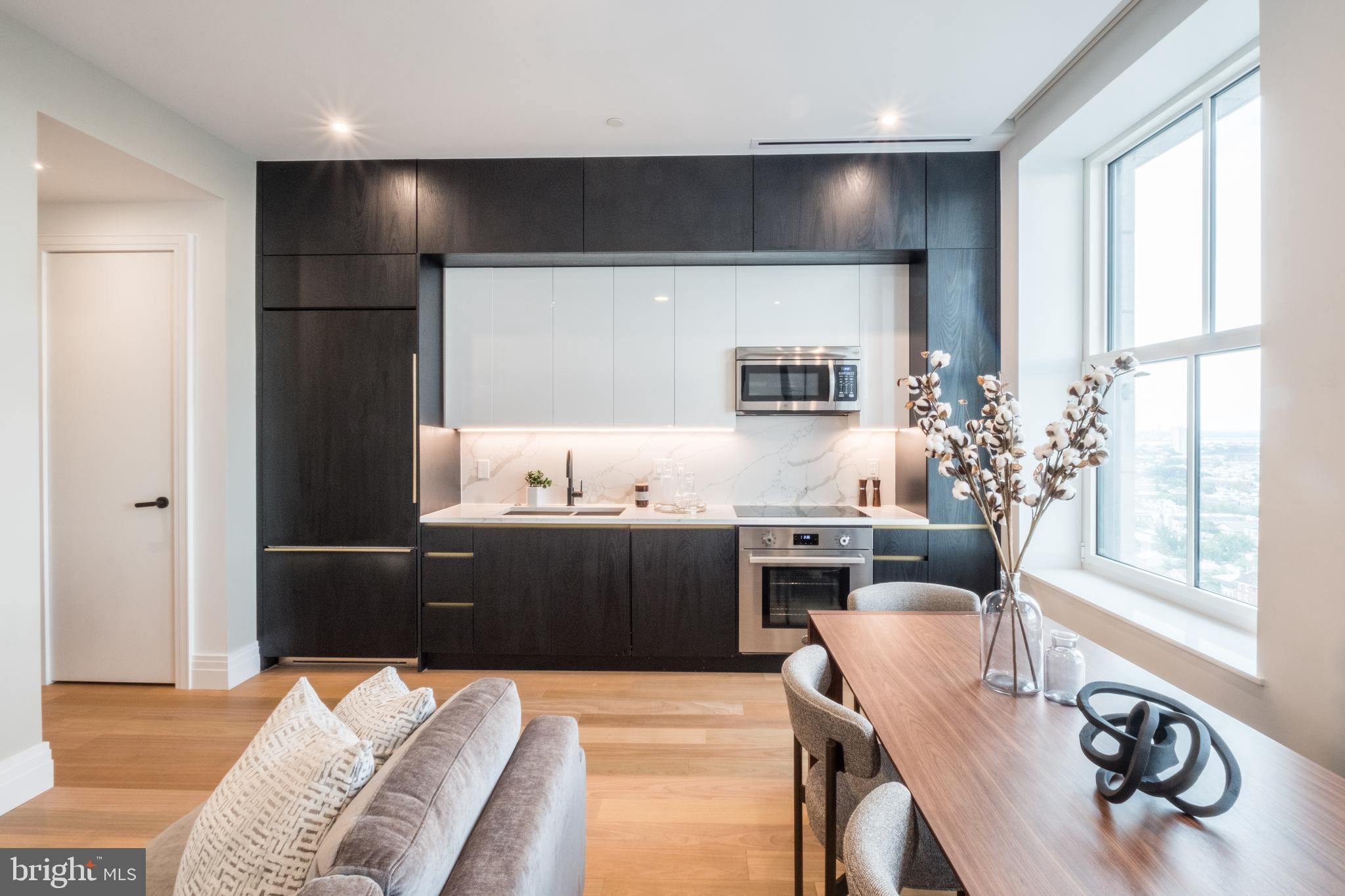 CENTER CITY - Residential Lease