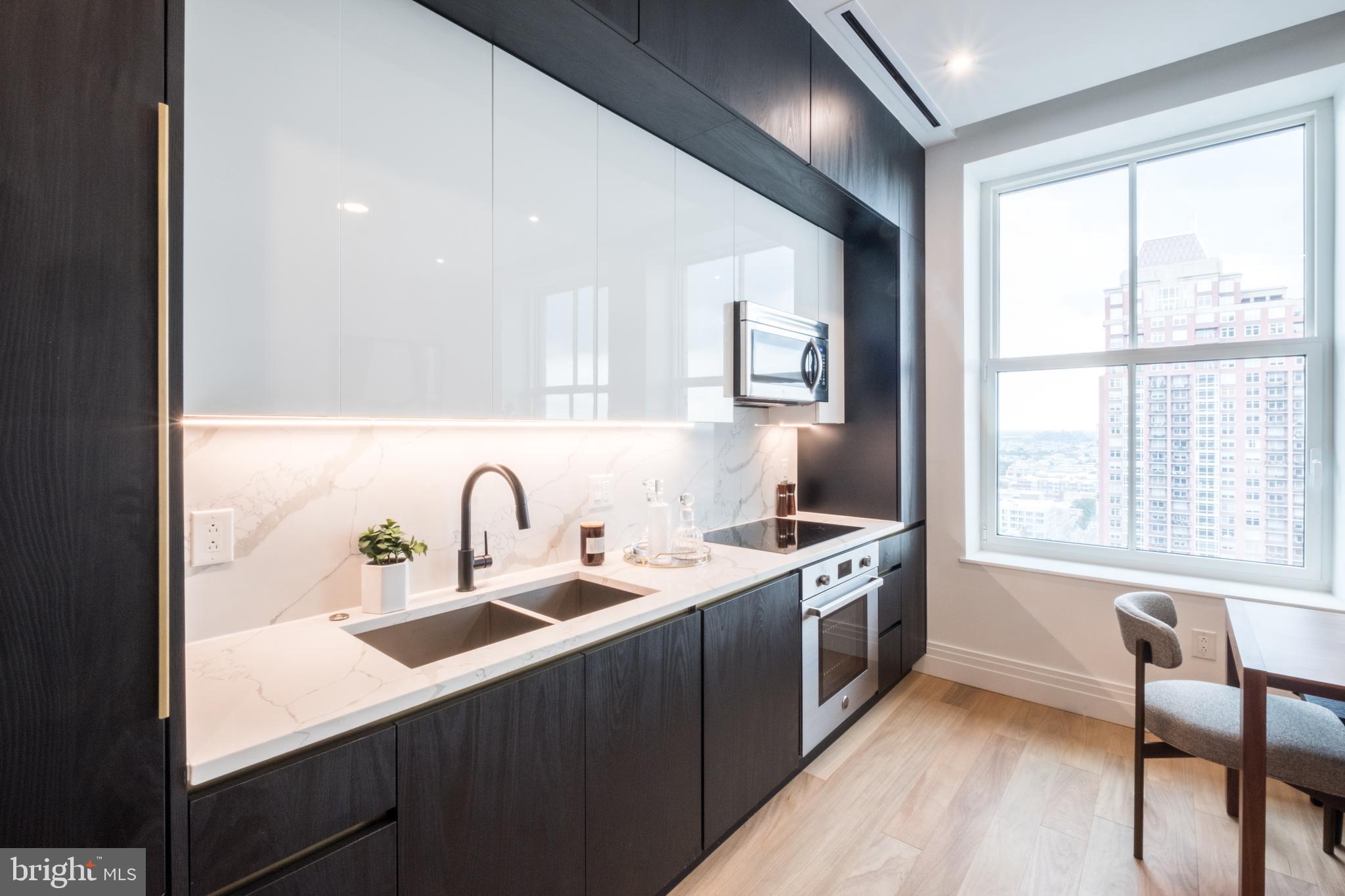 CENTER CITY - Residential Lease