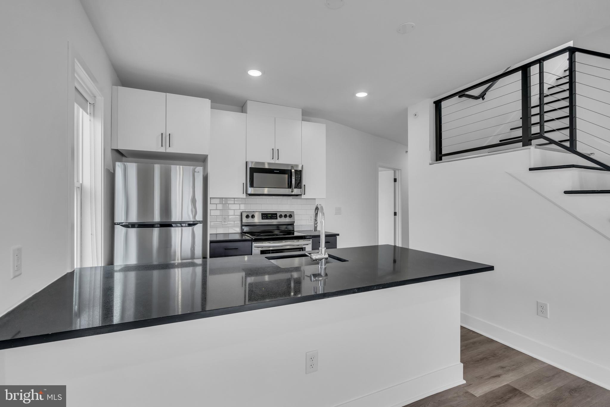 OLDE KENSINGTON - Residential Lease