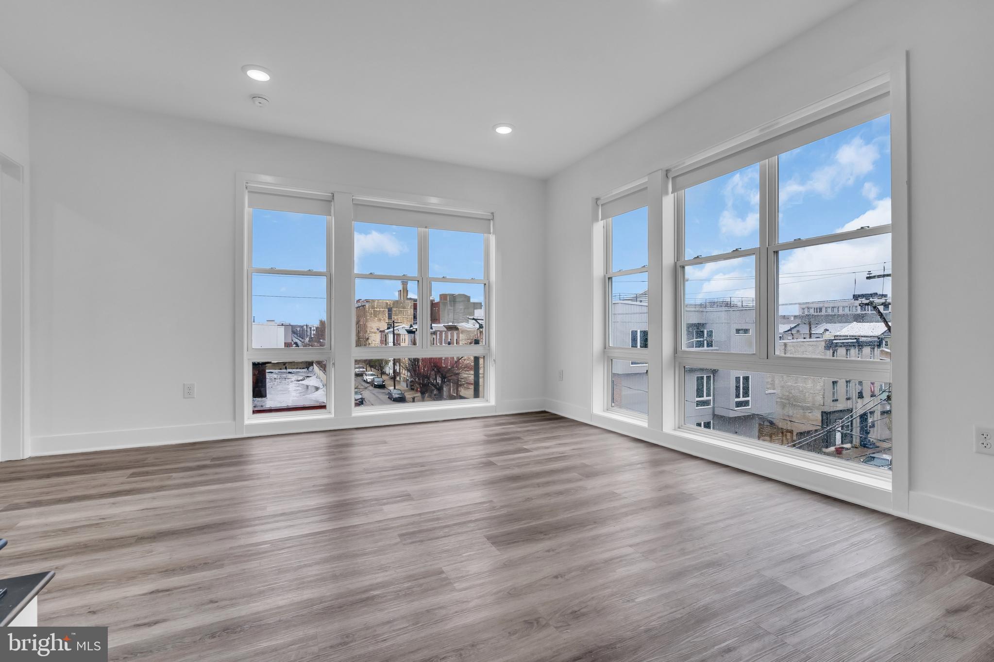 OLDE KENSINGTON - Residential Lease