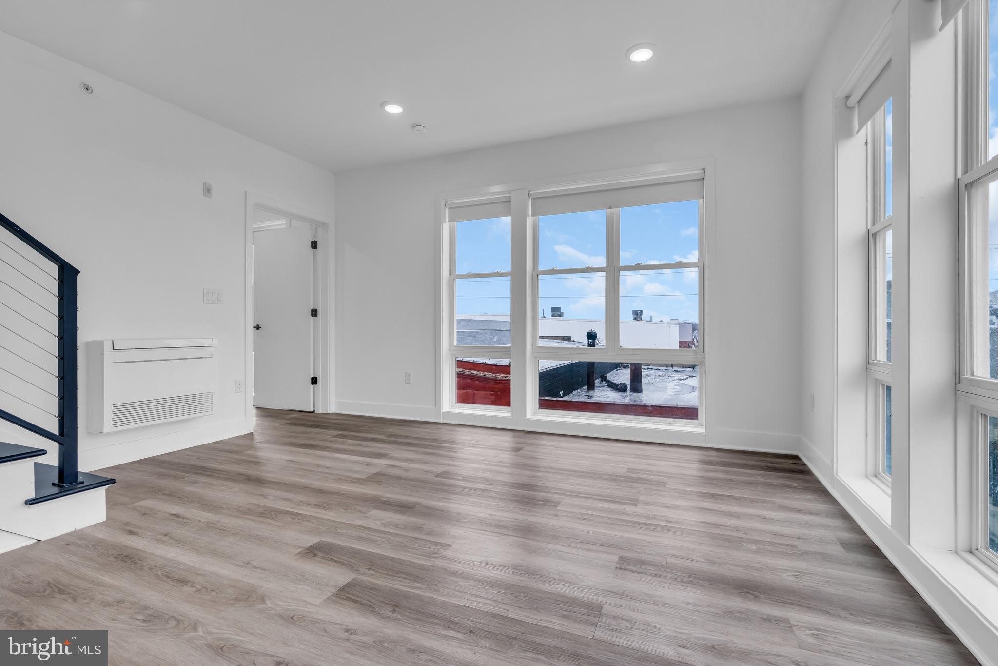 OLDE KENSINGTON - Residential Lease