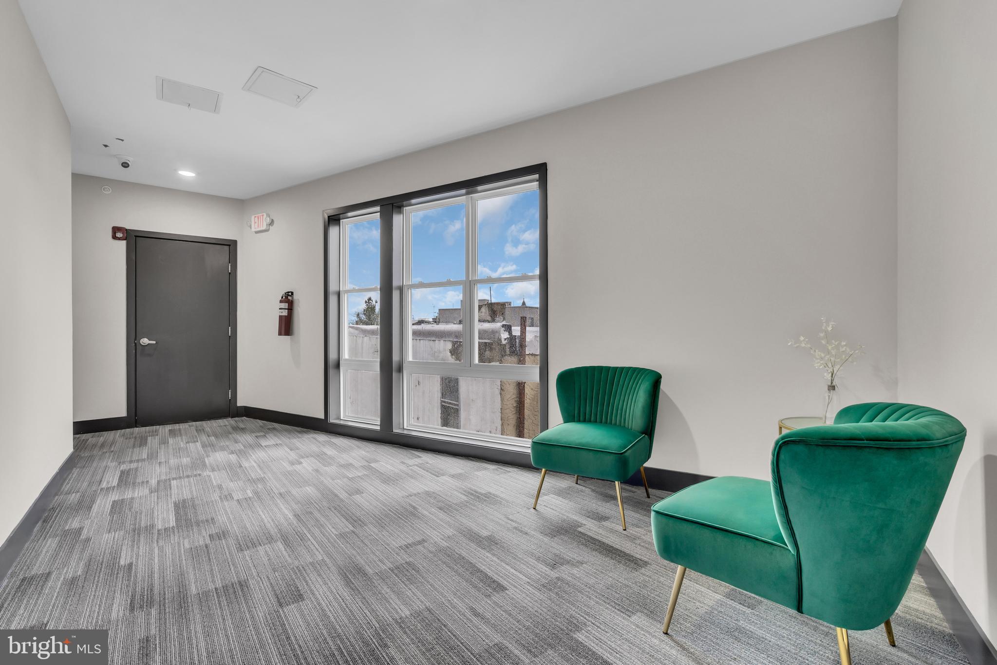 OLDE KENSINGTON - Residential Lease