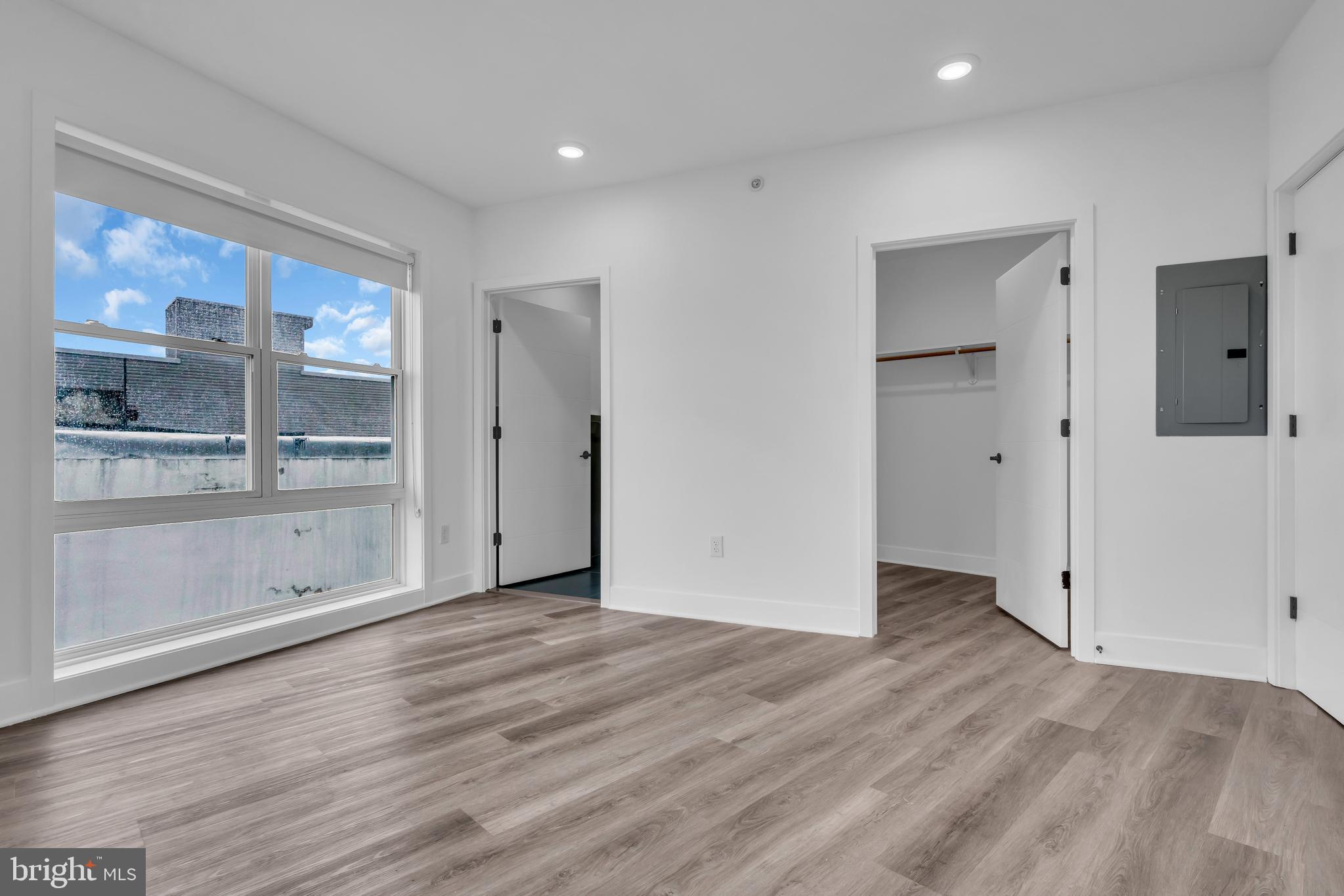 OLDE KENSINGTON - Residential Lease