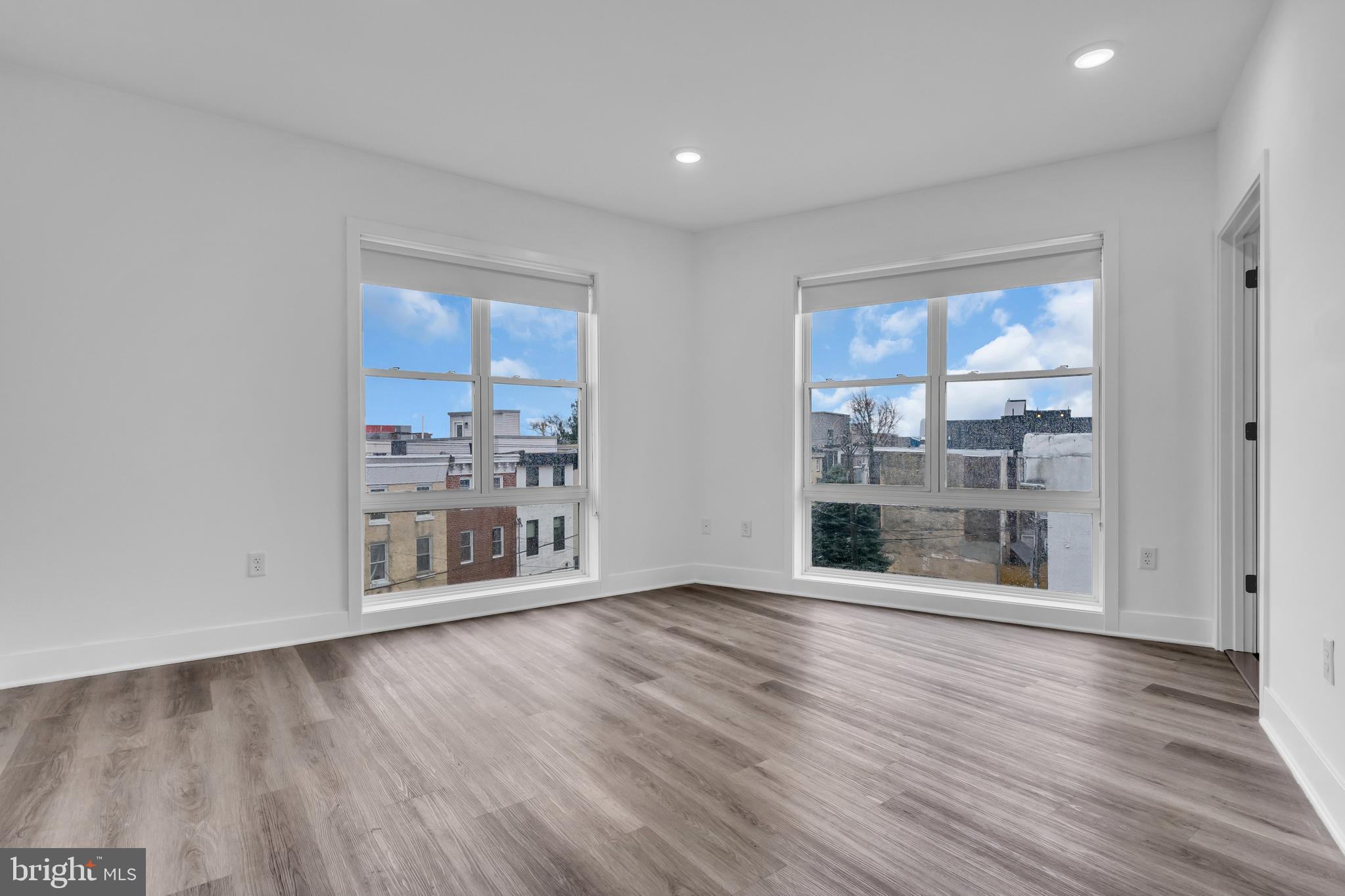 OLDE KENSINGTON - Residential Lease