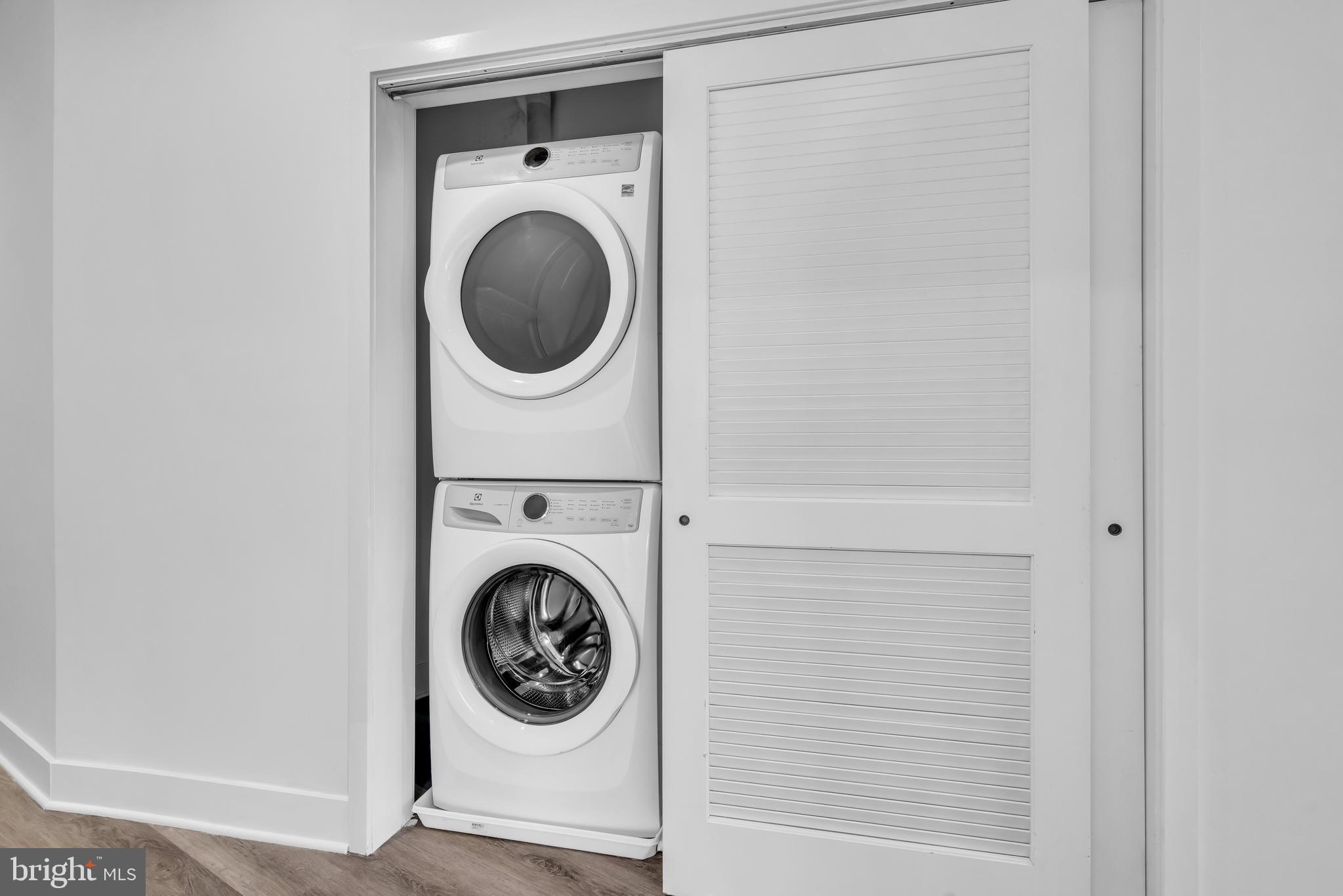 OLDE KENSINGTON - Residential Lease