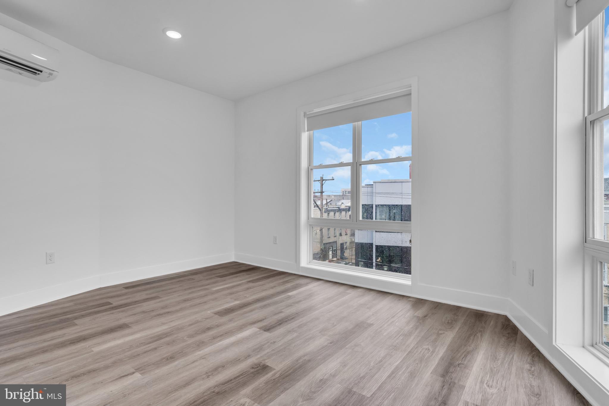 OLDE KENSINGTON - Residential Lease