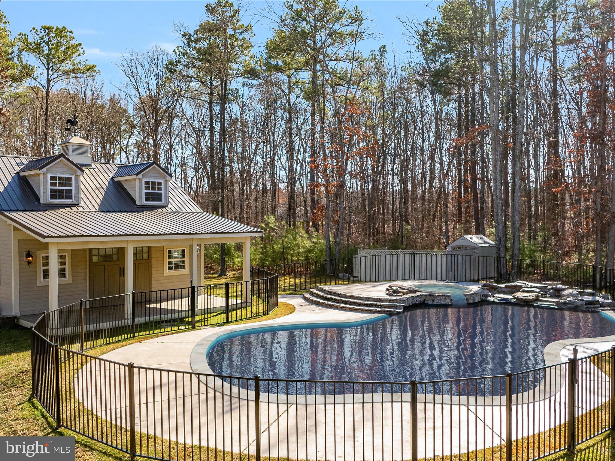 FAWN LAKE - Residential