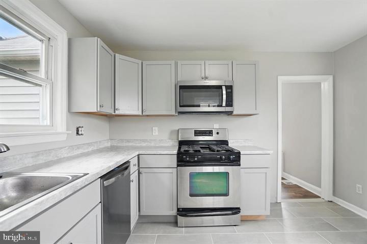 ROSEDALE - Residential