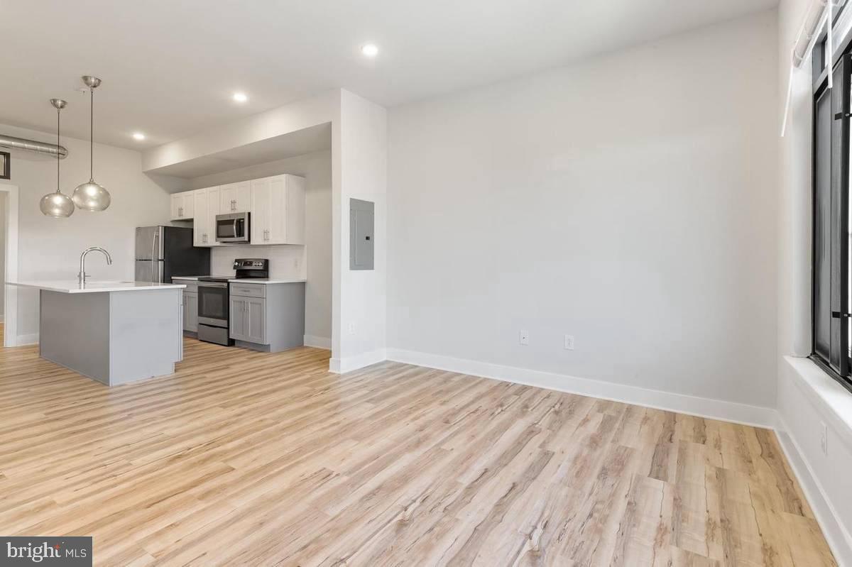 2440 KENSINGTON AVENUE 102