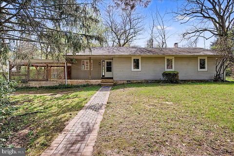 Photo of 1510 Evergreen Lane, WILMINGTON, DE 19810 (MLS # DENC2100872)