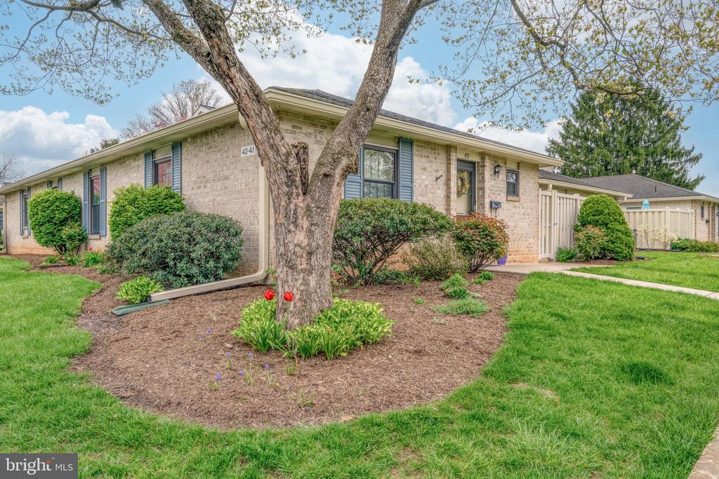 Photo of 40 Valleybrook Drive, Lancaster, PA 17601 (MLS # PALA2049900)