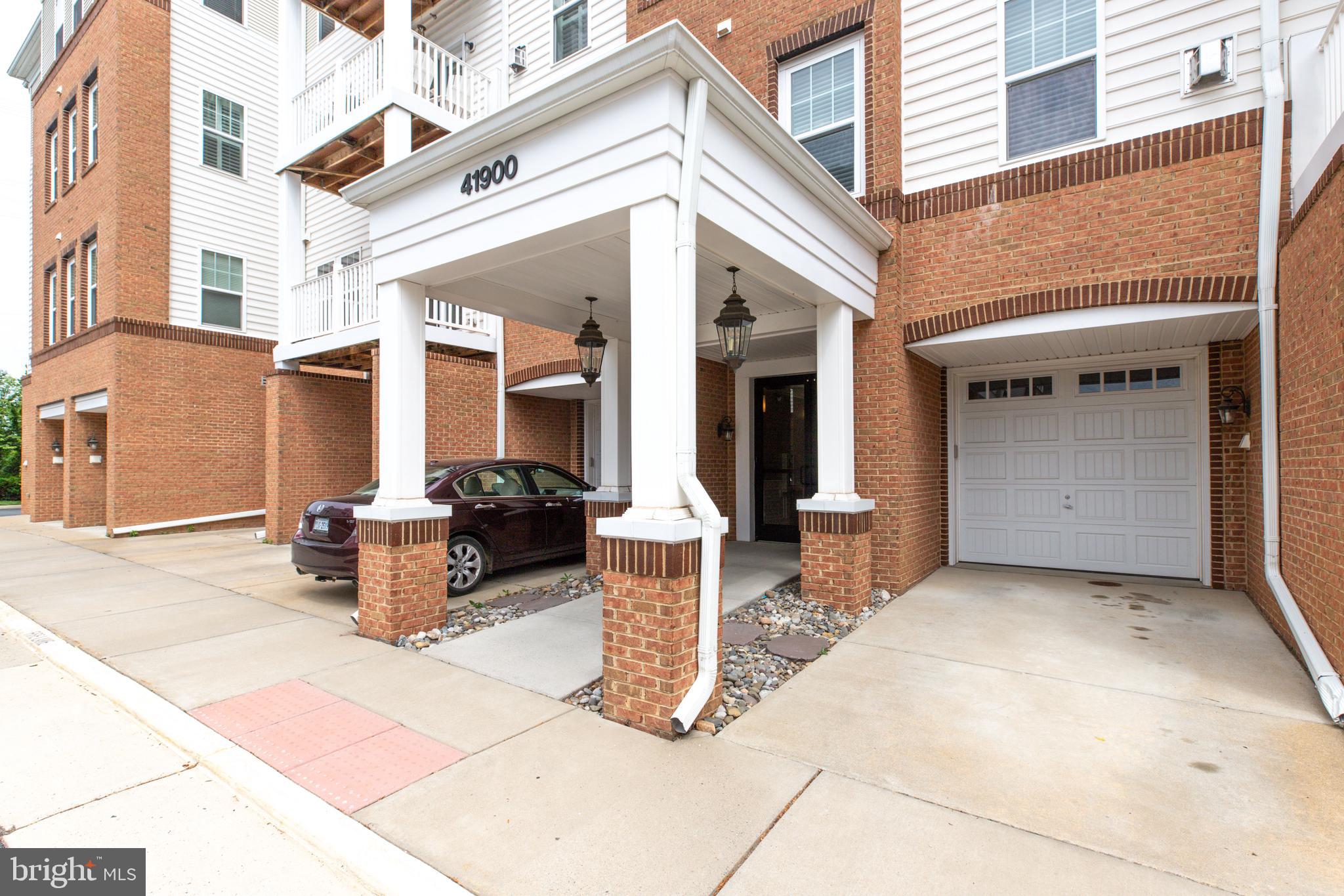 STONE RIDGE - Residential