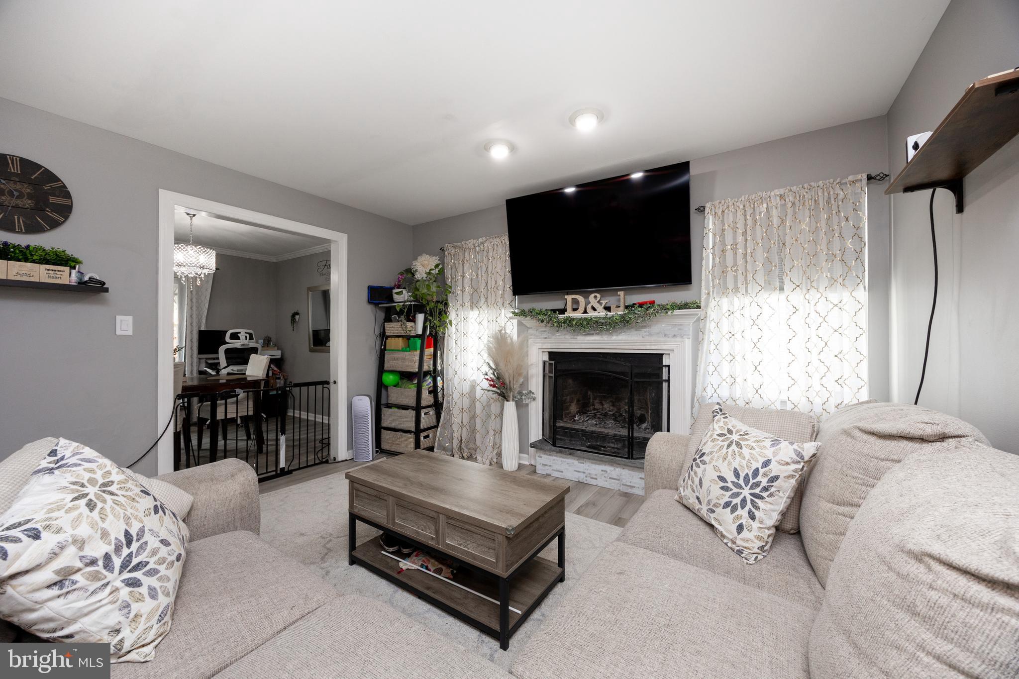 UPLAND VIL - Residential