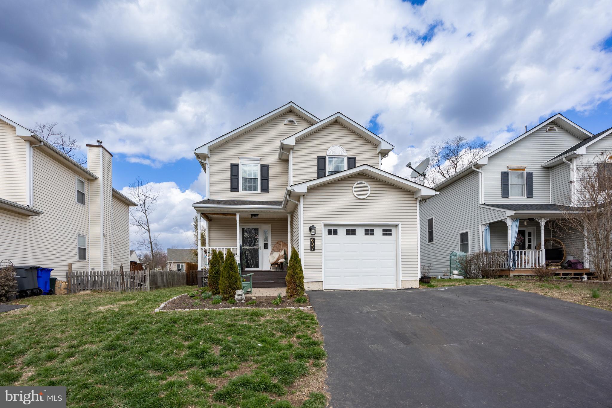 UPLAND VIL - Residential