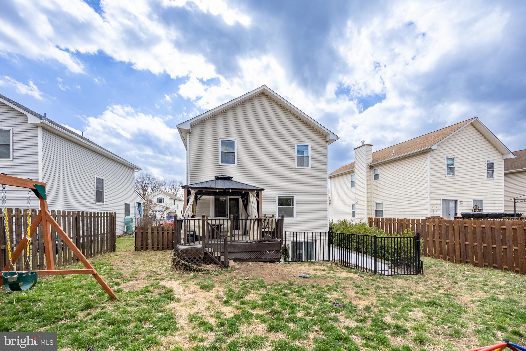 UPLAND VIL - Residential