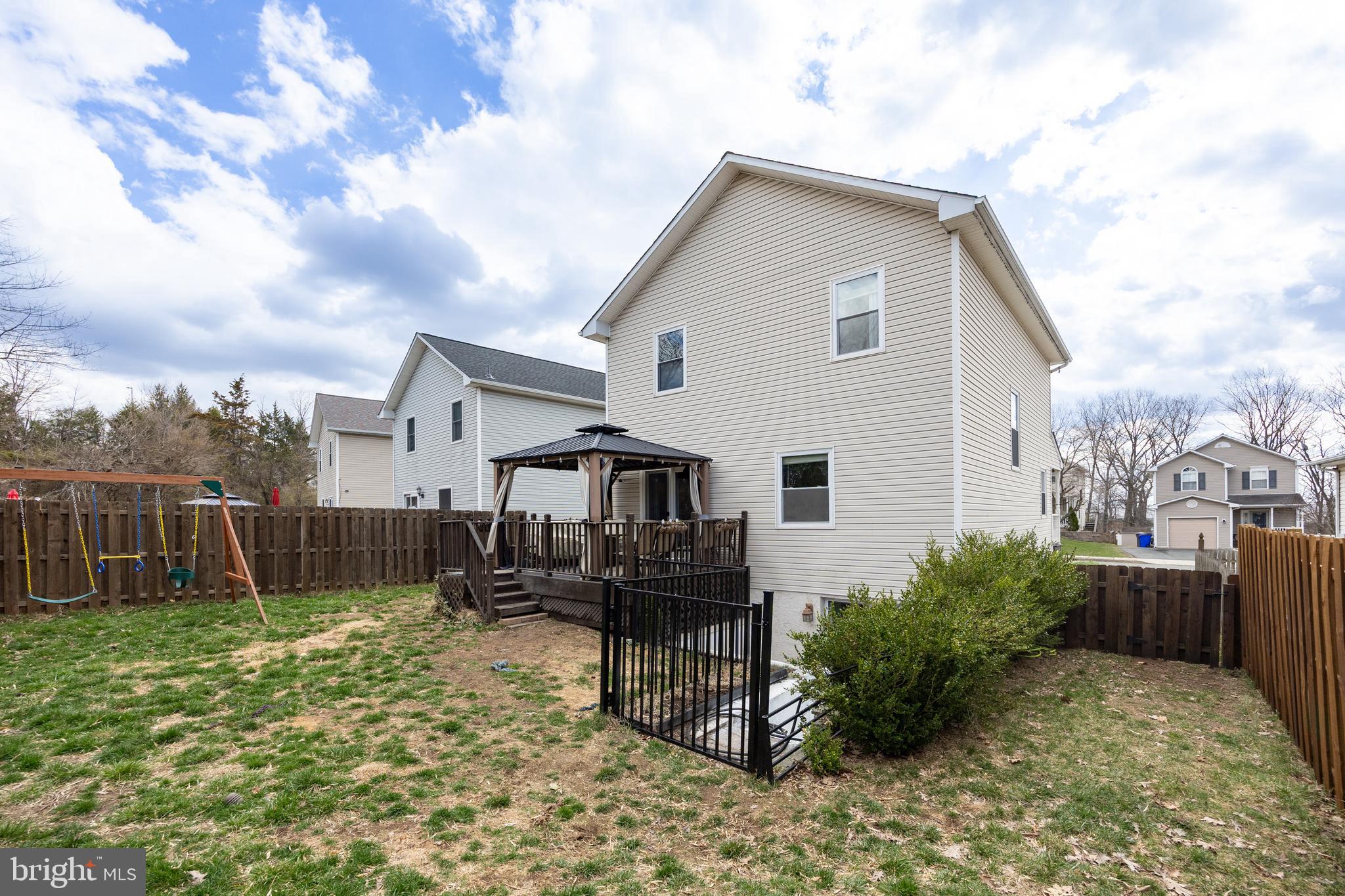 UPLAND VIL - Residential