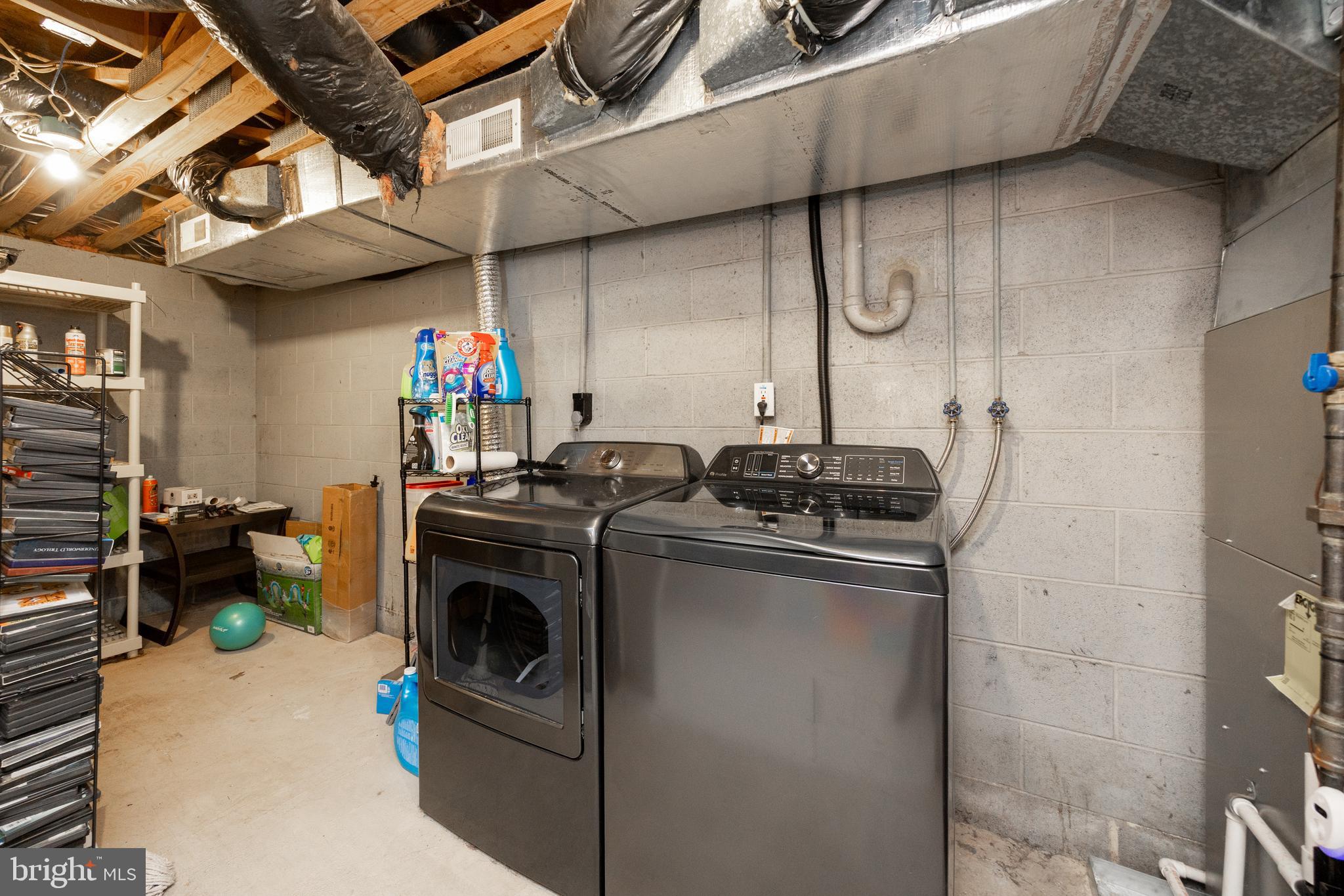 UPLAND VIL - Residential