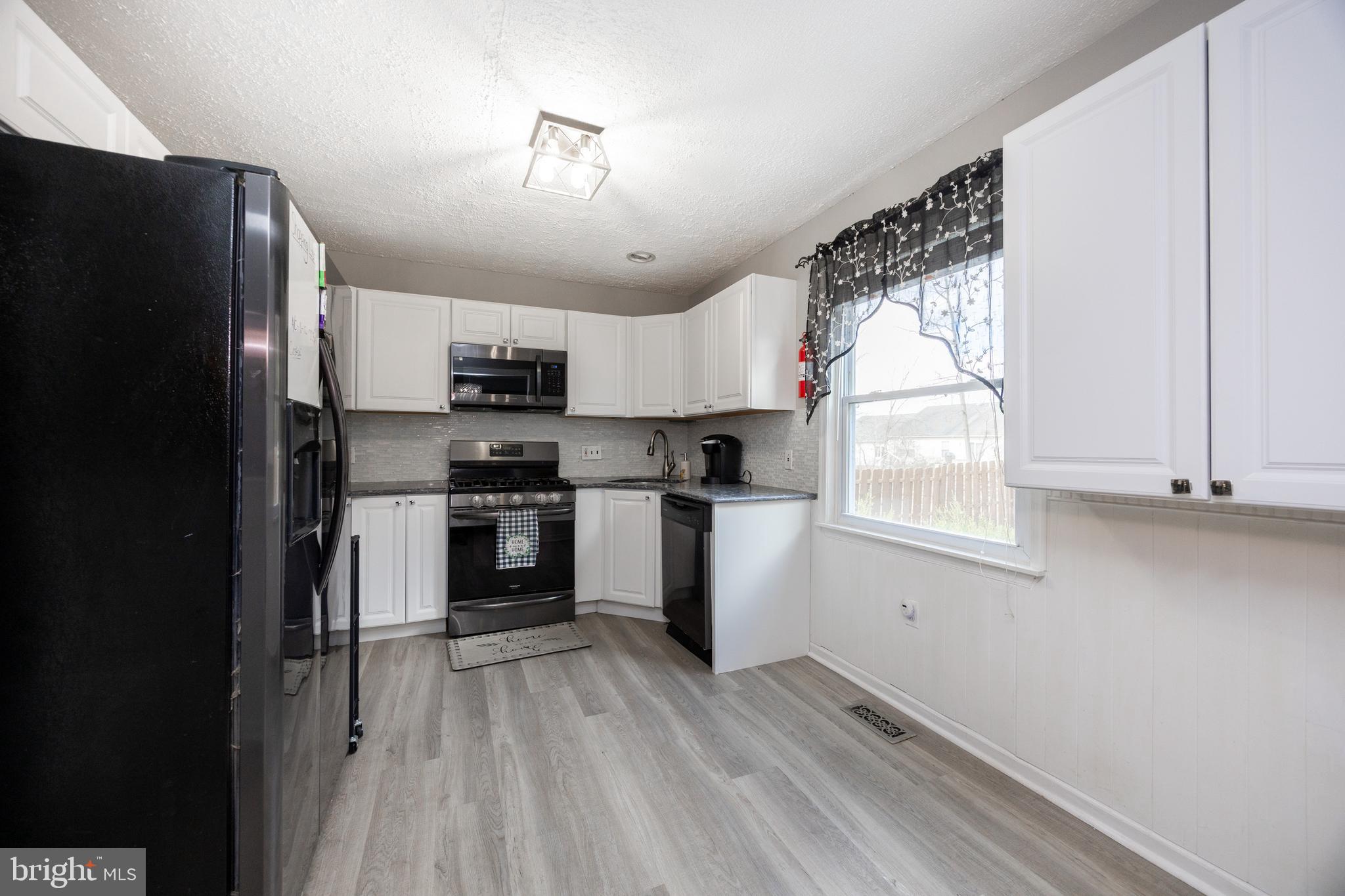 UPLAND VIL - Residential