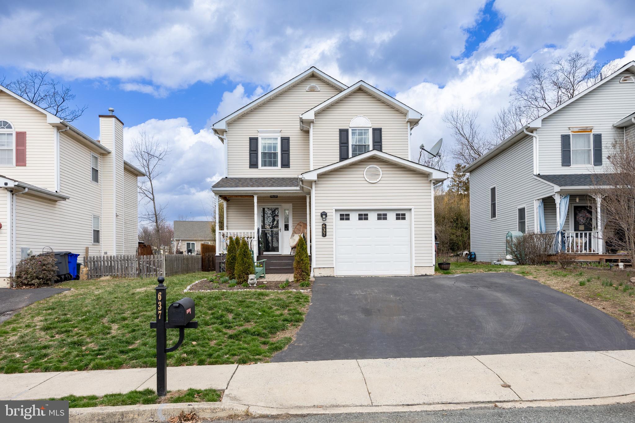 UPLAND VIL - Residential