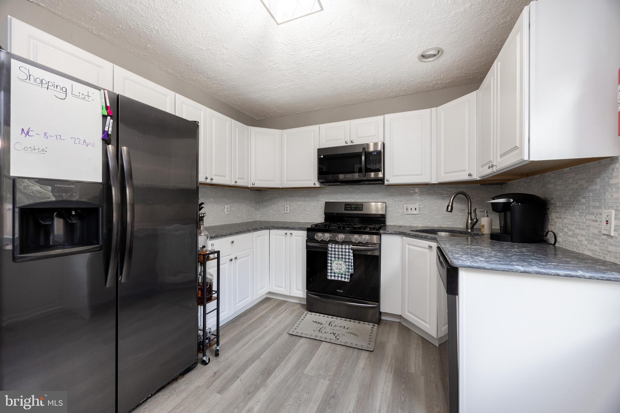 UPLAND VIL - Residential