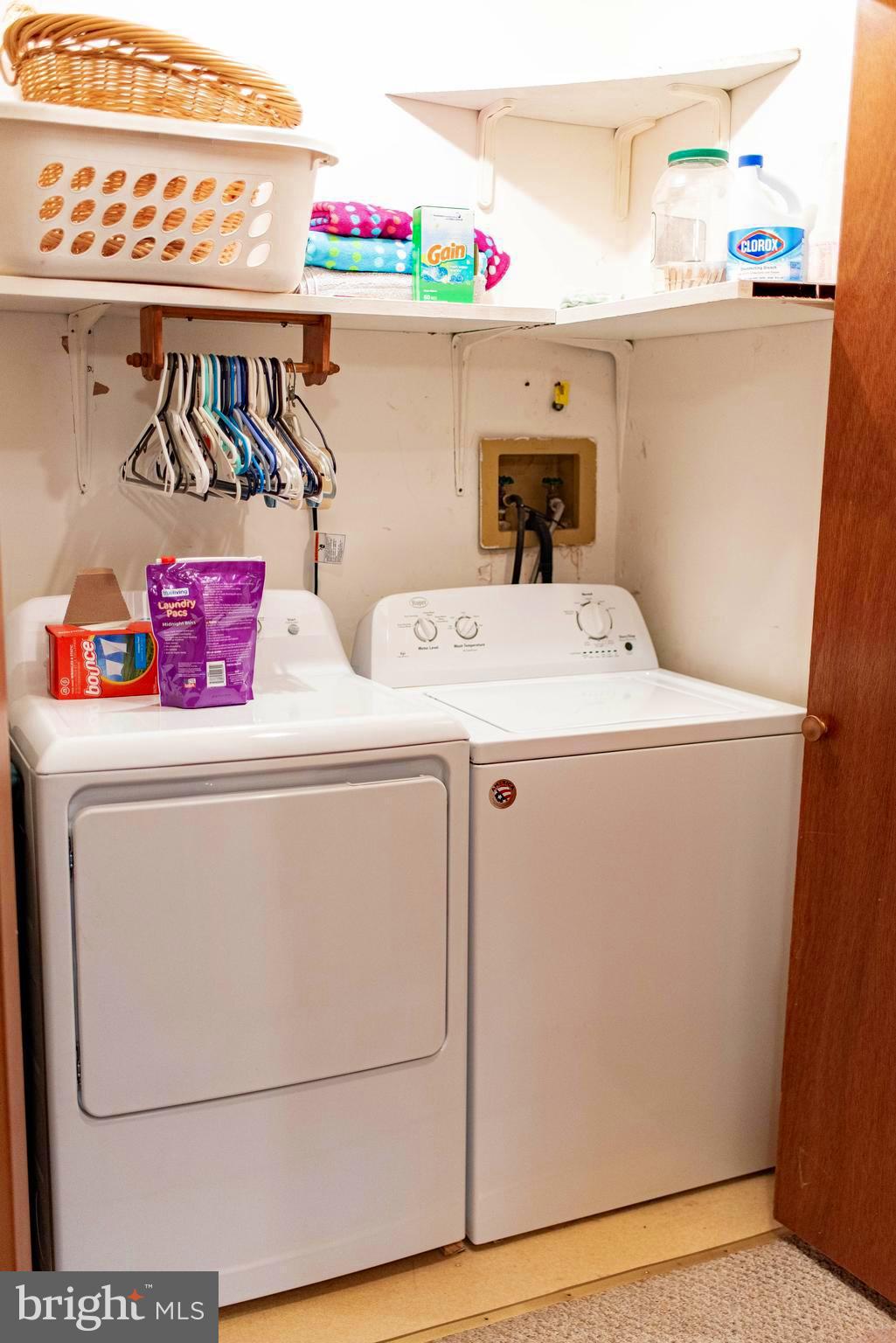 HICKORY LANDING - Residential