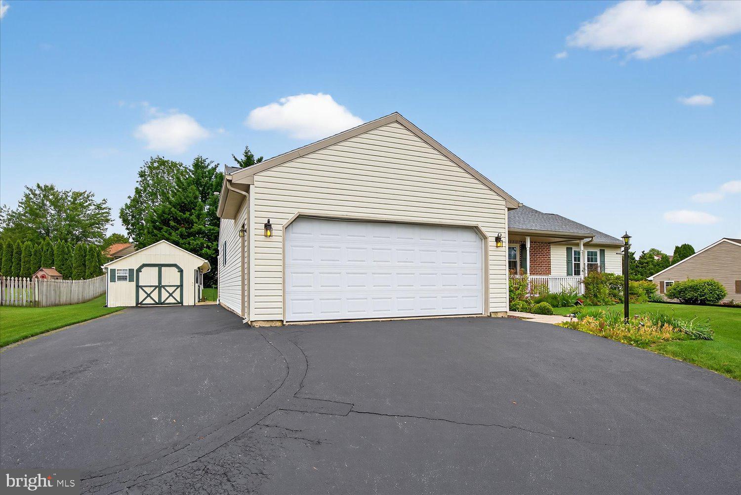12 ROSEMONT DRIVE