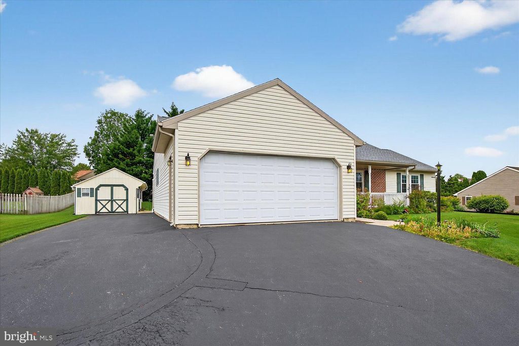Photo of 12 Rosemont Drive, DENVER, PA 17517 (MLS # PALA2071462)