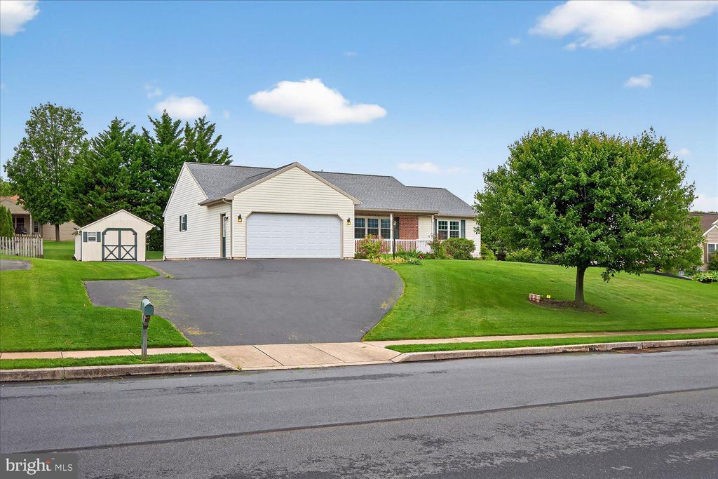 Photo of 12 Rosemont Drive, DENVER, PA 17517 (MLS # PALA2071462)
