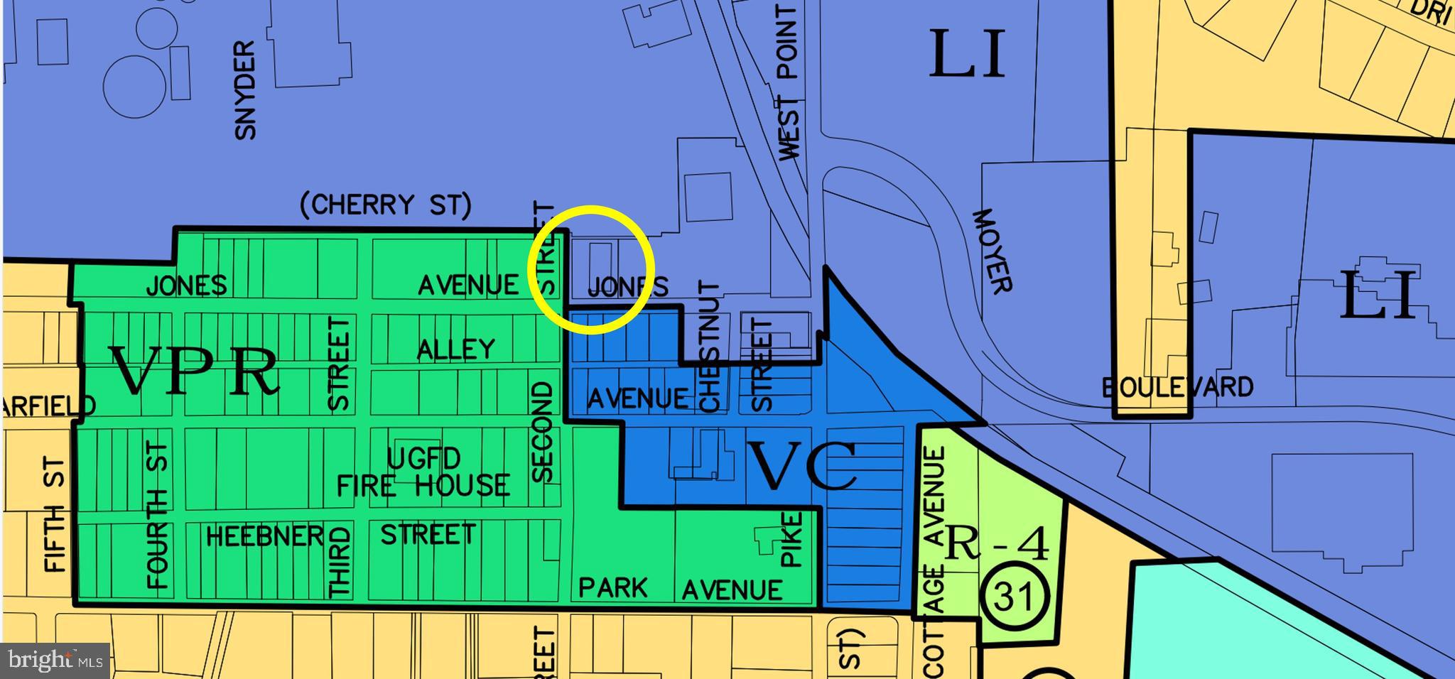 Main image without alt text