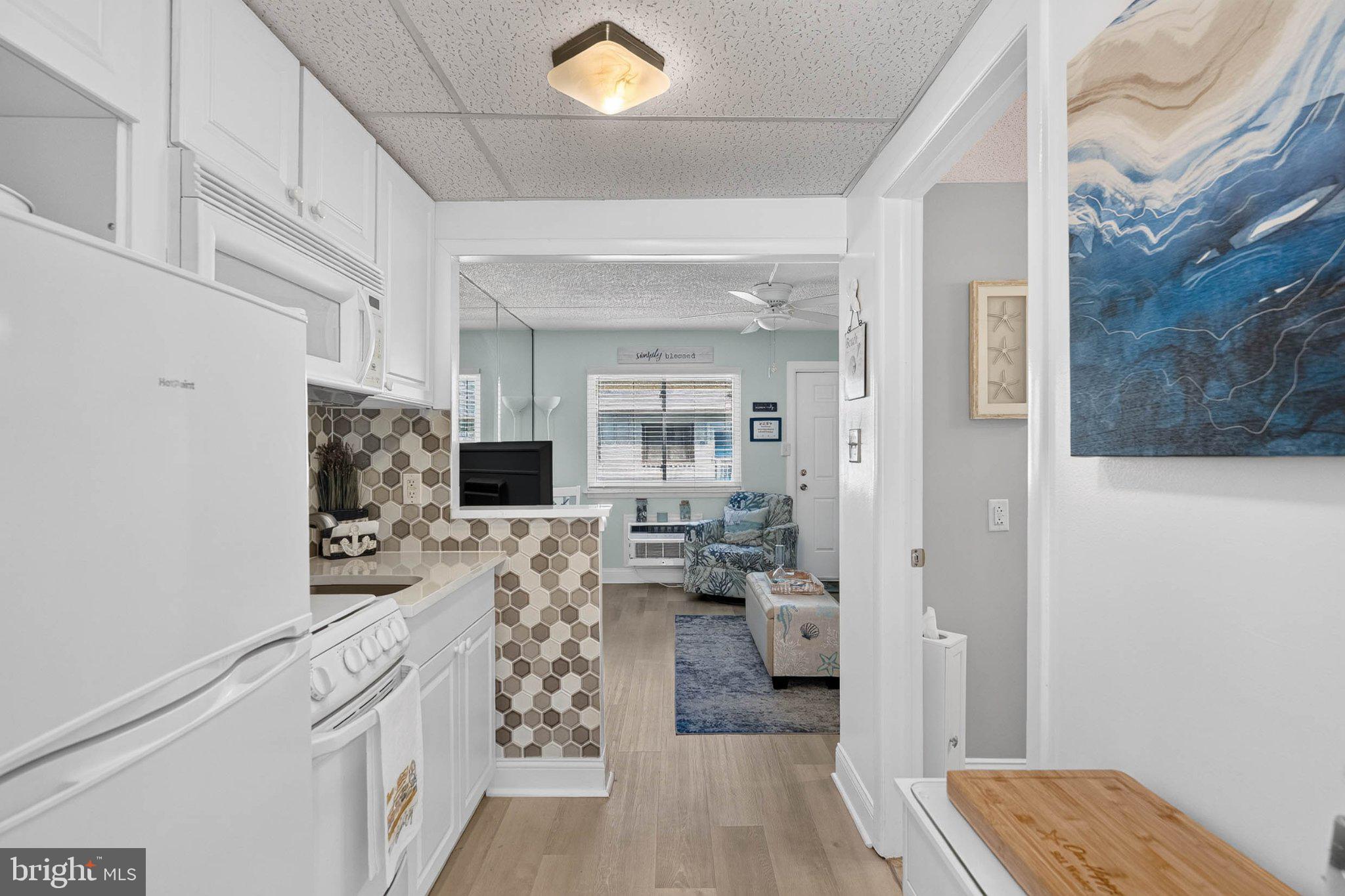 921 921 WESLEY AVE UNIT B25 AVENUE G1
